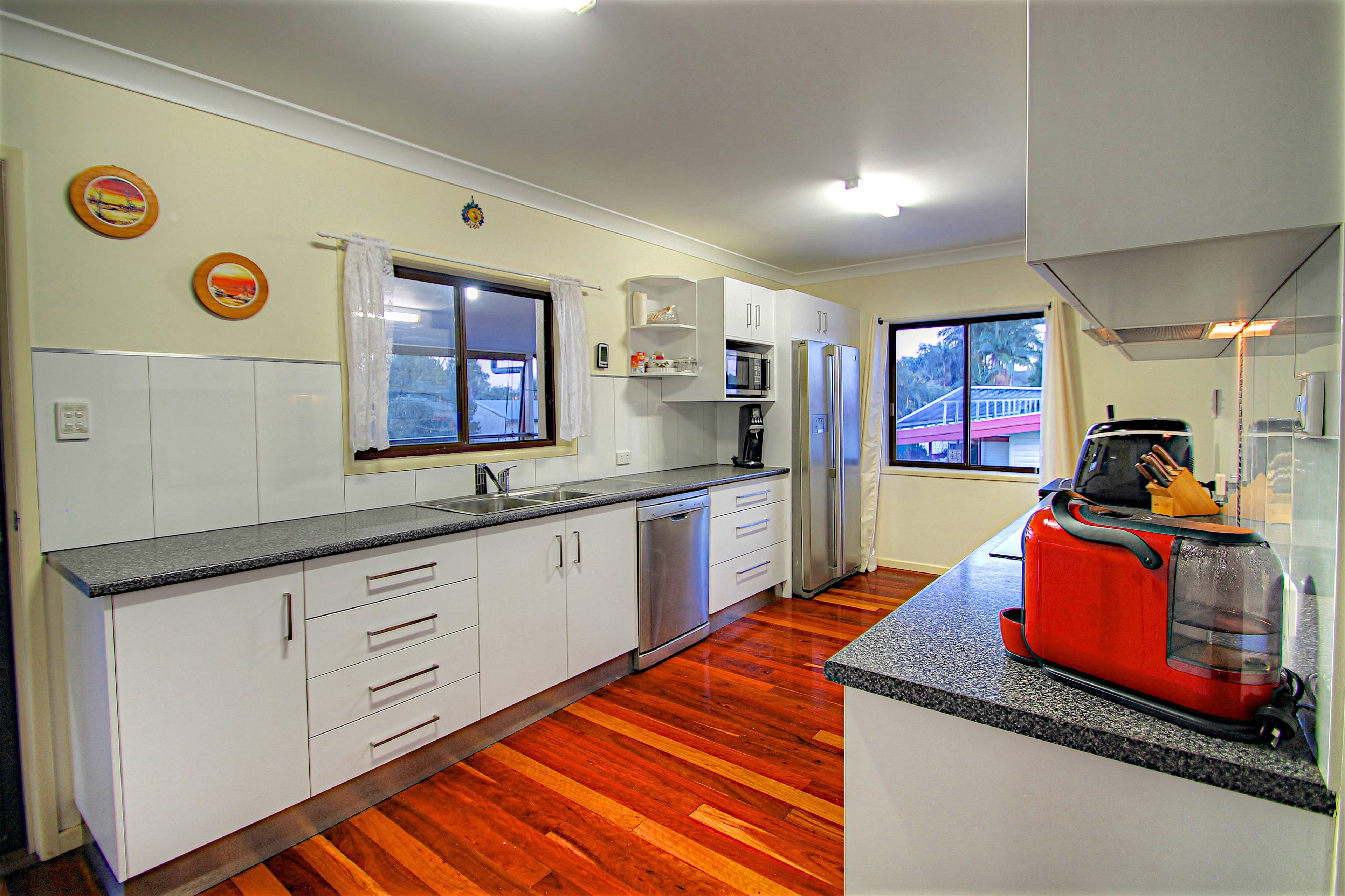 28 Petaine Street, Raceview QLD 4305, Raceview - Thumbnail 4