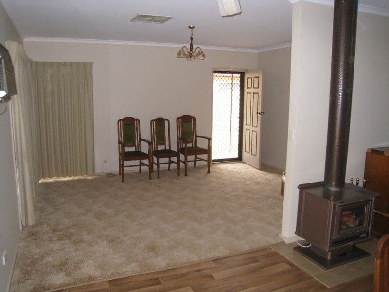523 St Michael Street, DENILIQUIN NSW 2710, Deniliquin - Thumbnail 4
