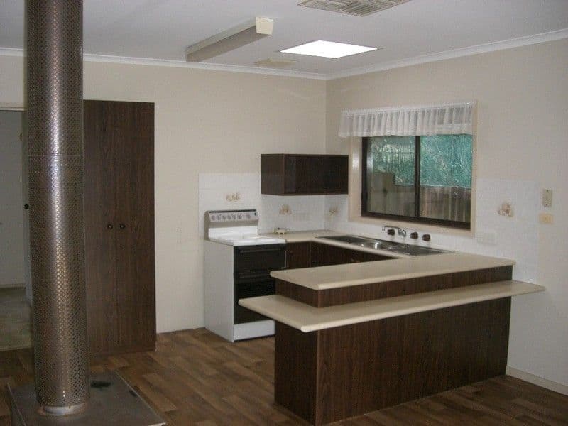 523 St Michael Street, DENILIQUIN NSW 2710, Deniliquin - Thumbnail 8