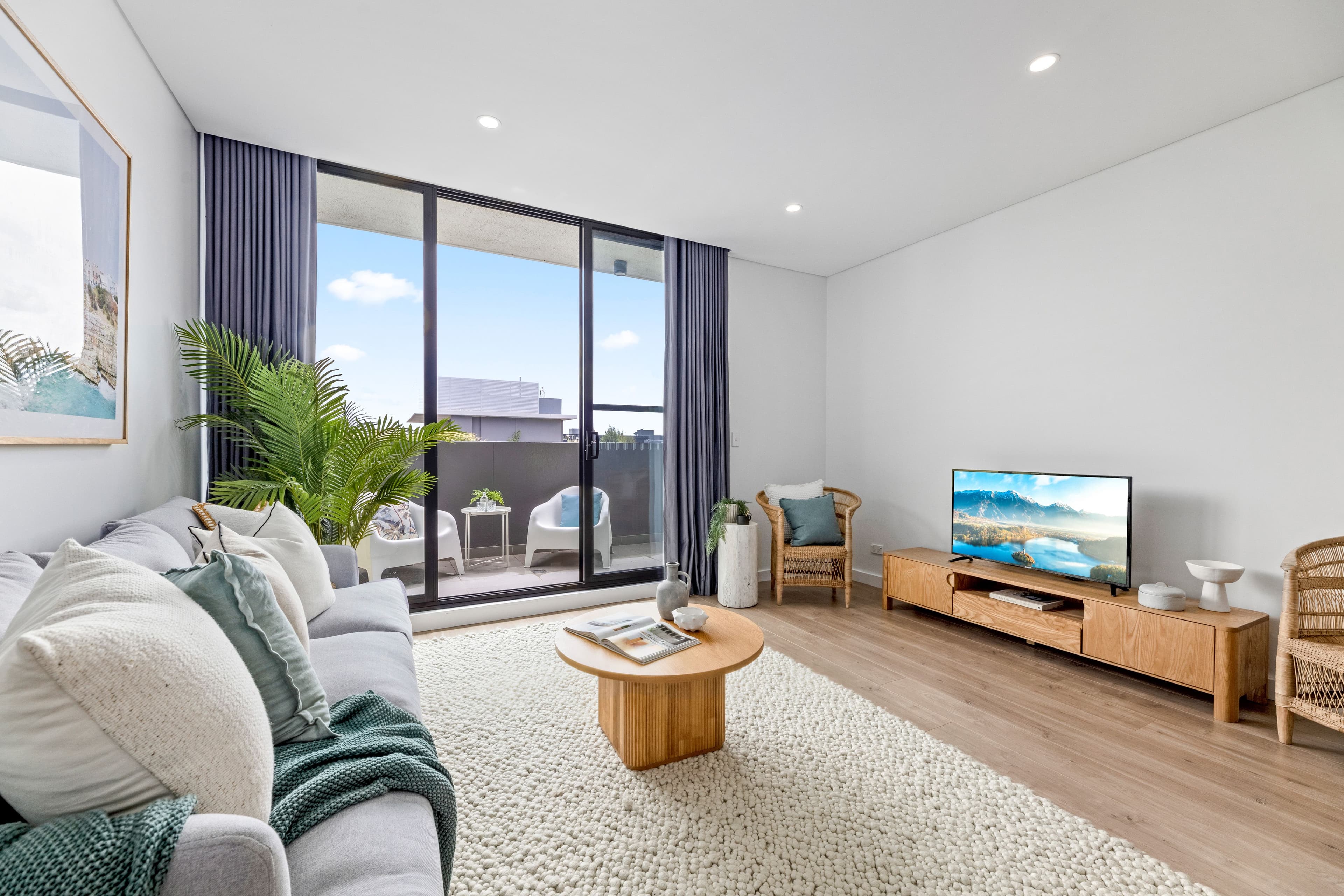 42 Pinnacle Street, Miranda NSW 2228, Miranda - Thumbnail 4