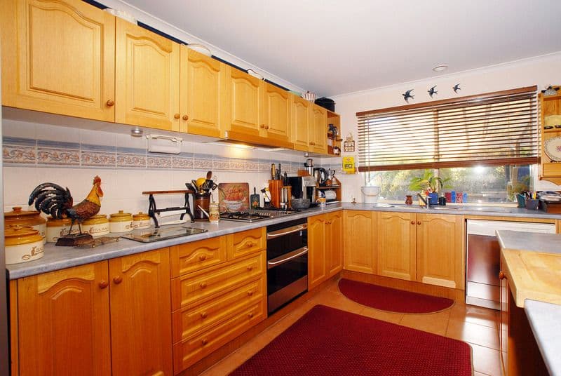 4  Colbert Court, FRANKSTON SOUTH VIC 3199, Frankston South - Thumbnail 2