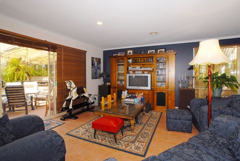 4  Colbert Court, FRANKSTON SOUTH VIC 3199, Frankston South - Thumbnail 3