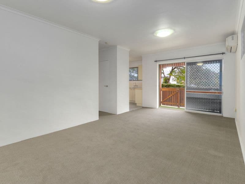 9 Kedron Street, WOOLOOWIN QLD 4030, Wooloowin - Thumbnail 2