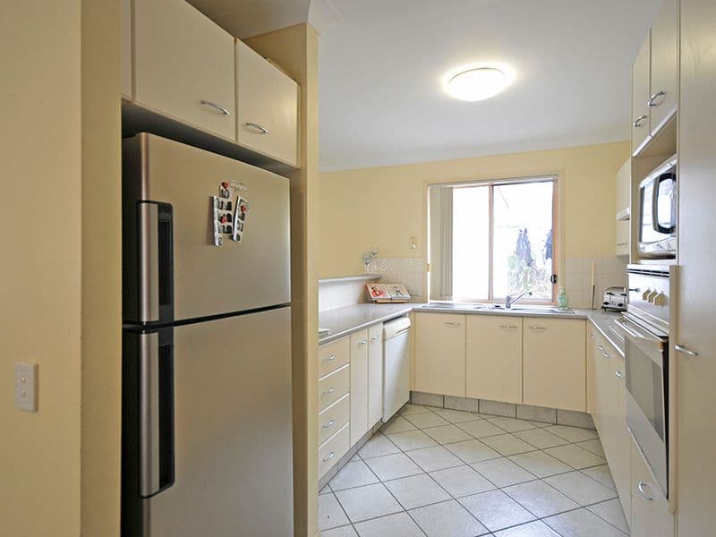 7 Coral Tree Court, ROBINA QLD 4226, Robina - Thumbnail 4