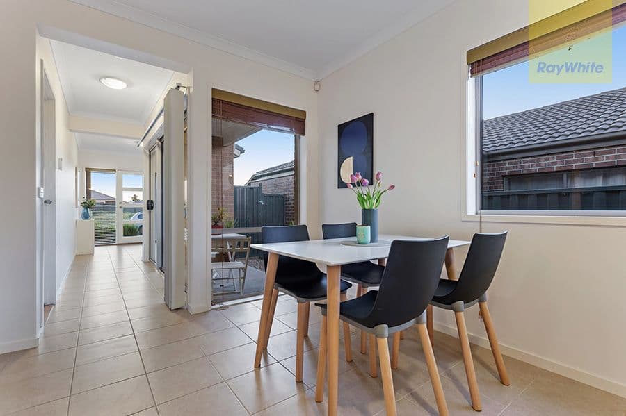 9 Euphoria Street, Craigieburn VIC 3064, Craigieburn - Thumbnail 5
