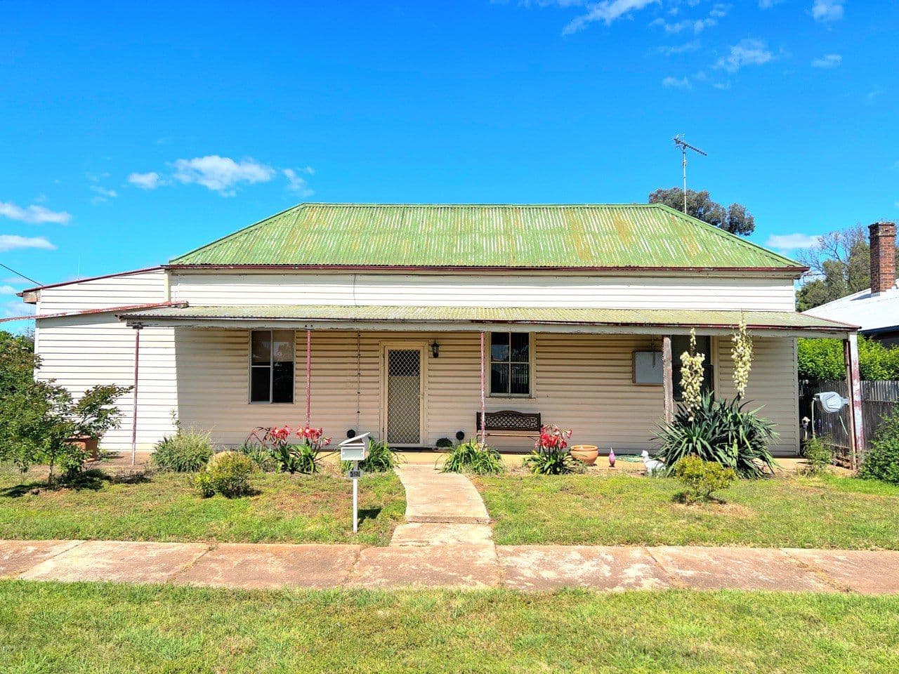 49 Golden Street, West Wyalong NSW 2671, West Wyalong - Image 1