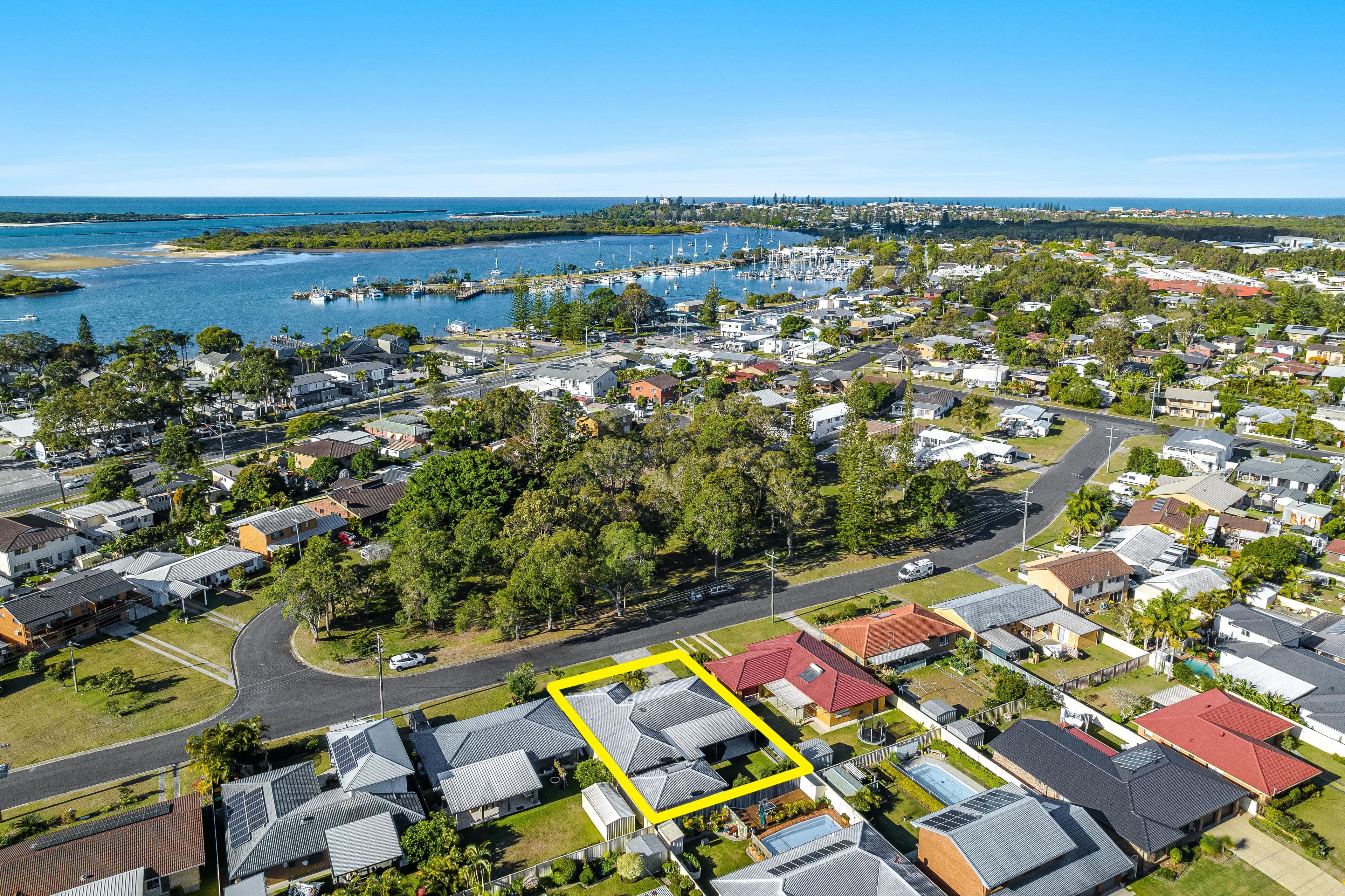 16 Coonawarra Court, Yamba NSW 2464, Yamba - Image 1