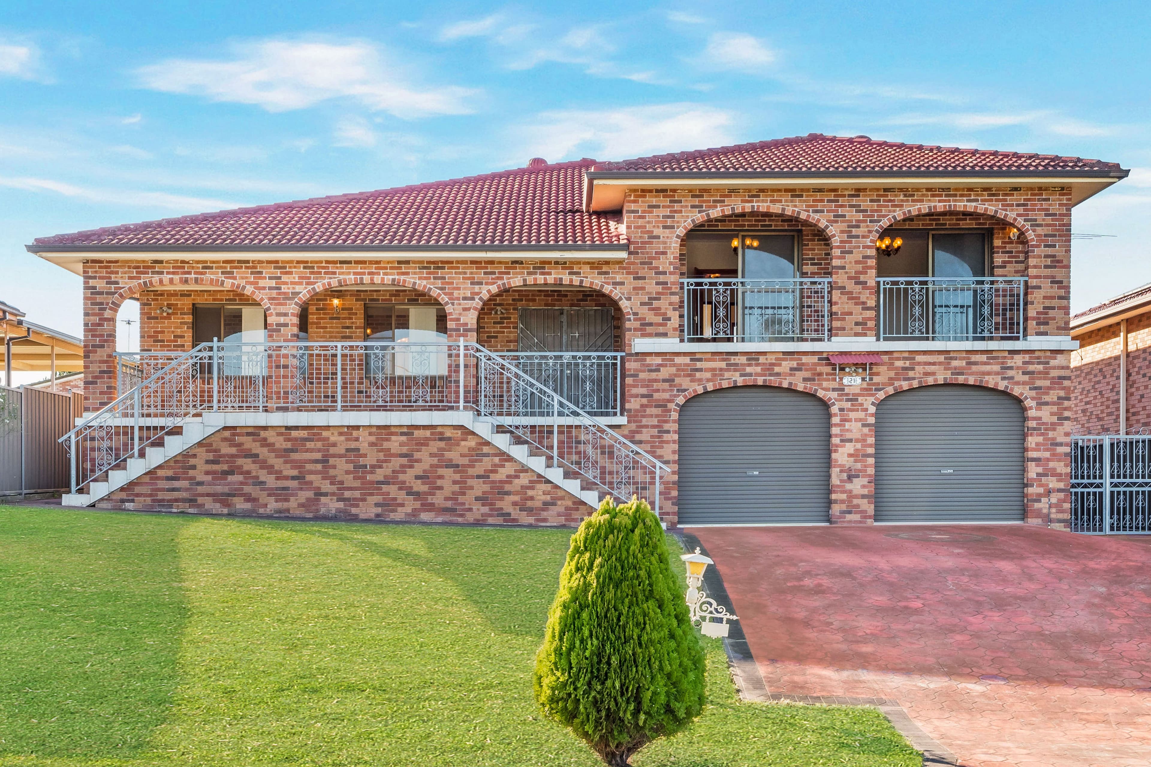 21 Hayman Avenue, Hinchinbrook NSW 2168, Hinchinbrook - Image 1
