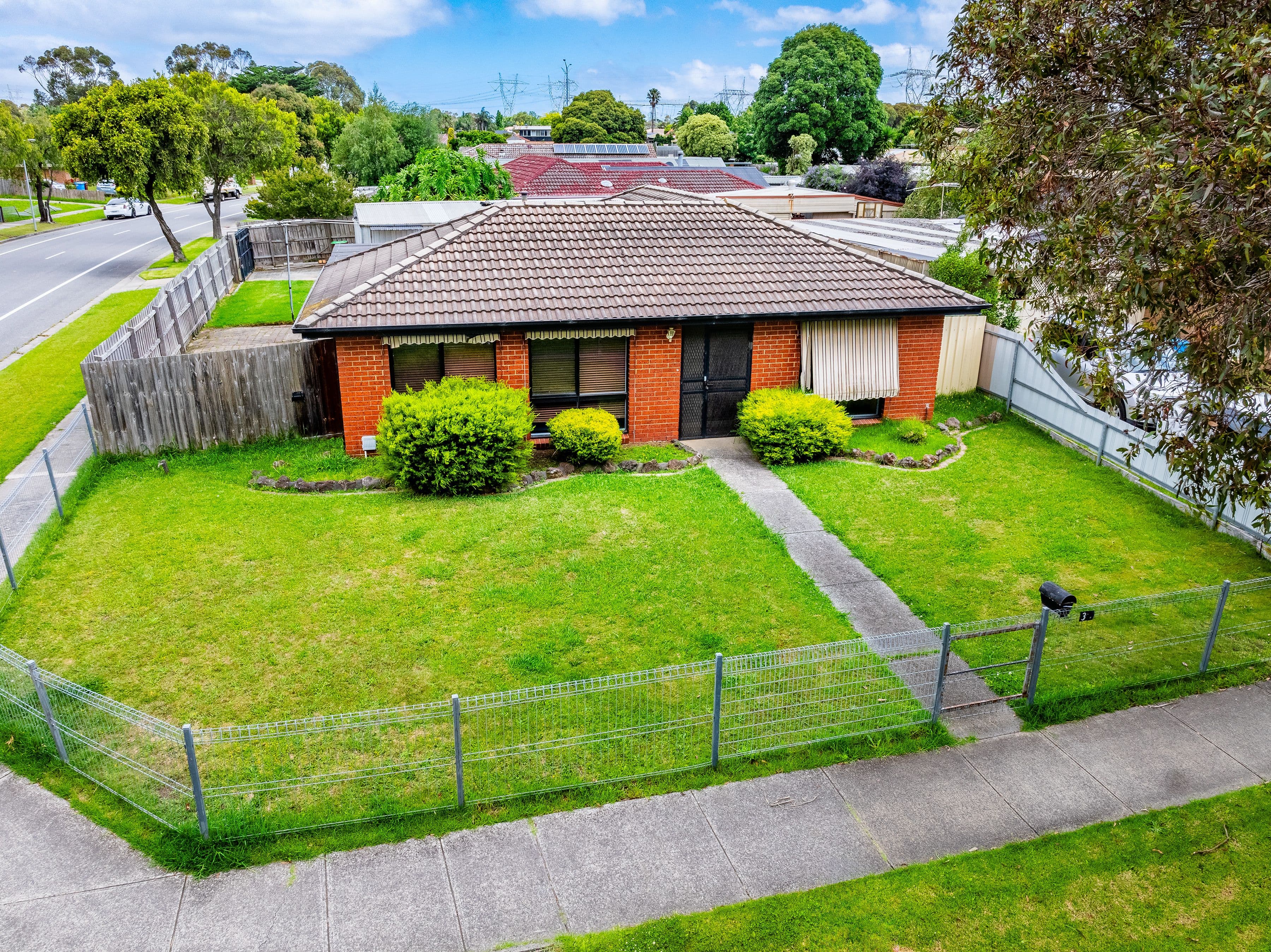 38 Endeavour Drive, Cranbourne North VIC 3977, Cranbourne North - Thumbnail 2