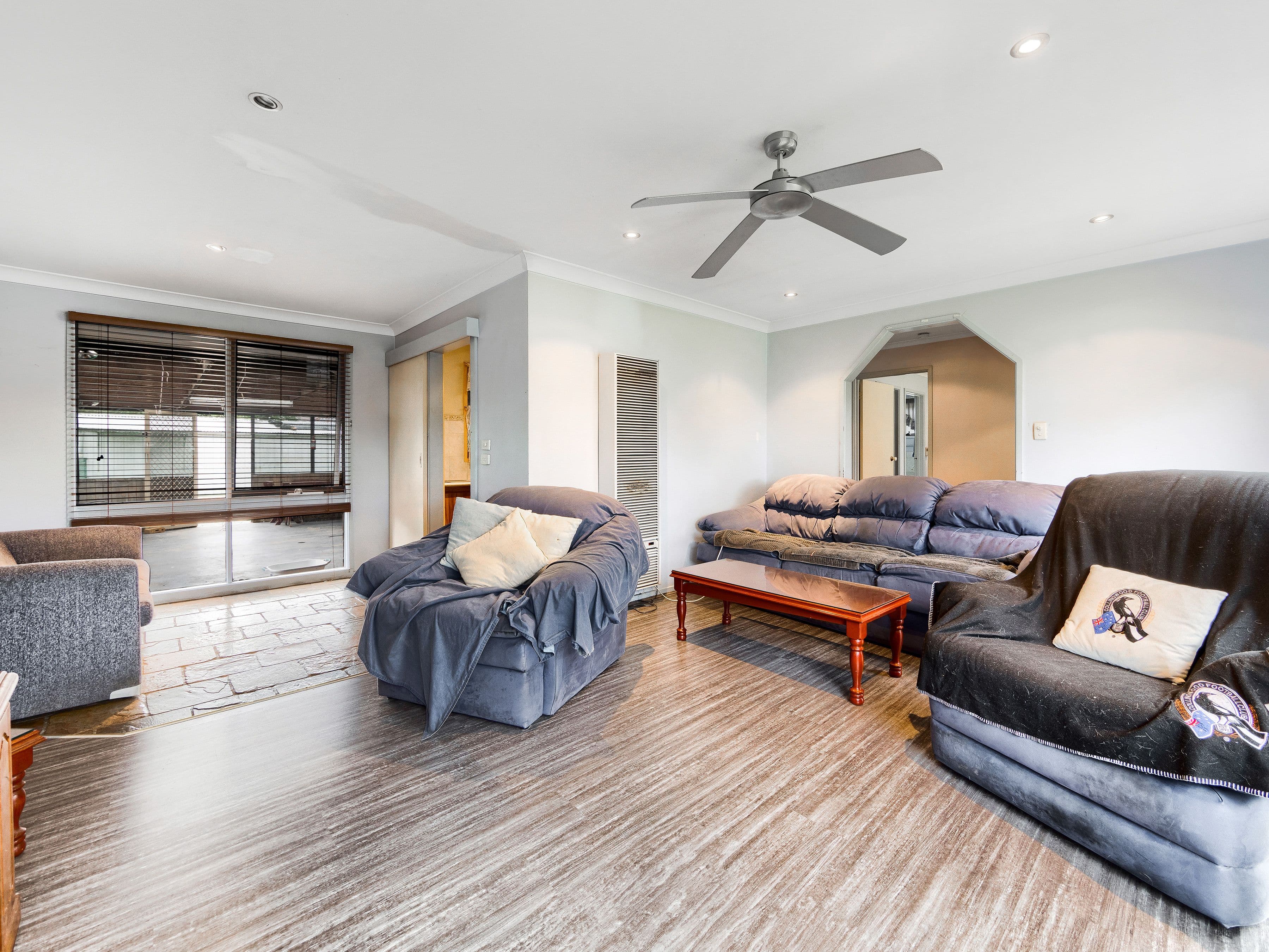 38 Endeavour Drive, Cranbourne North VIC 3977, Cranbourne North - Thumbnail 3