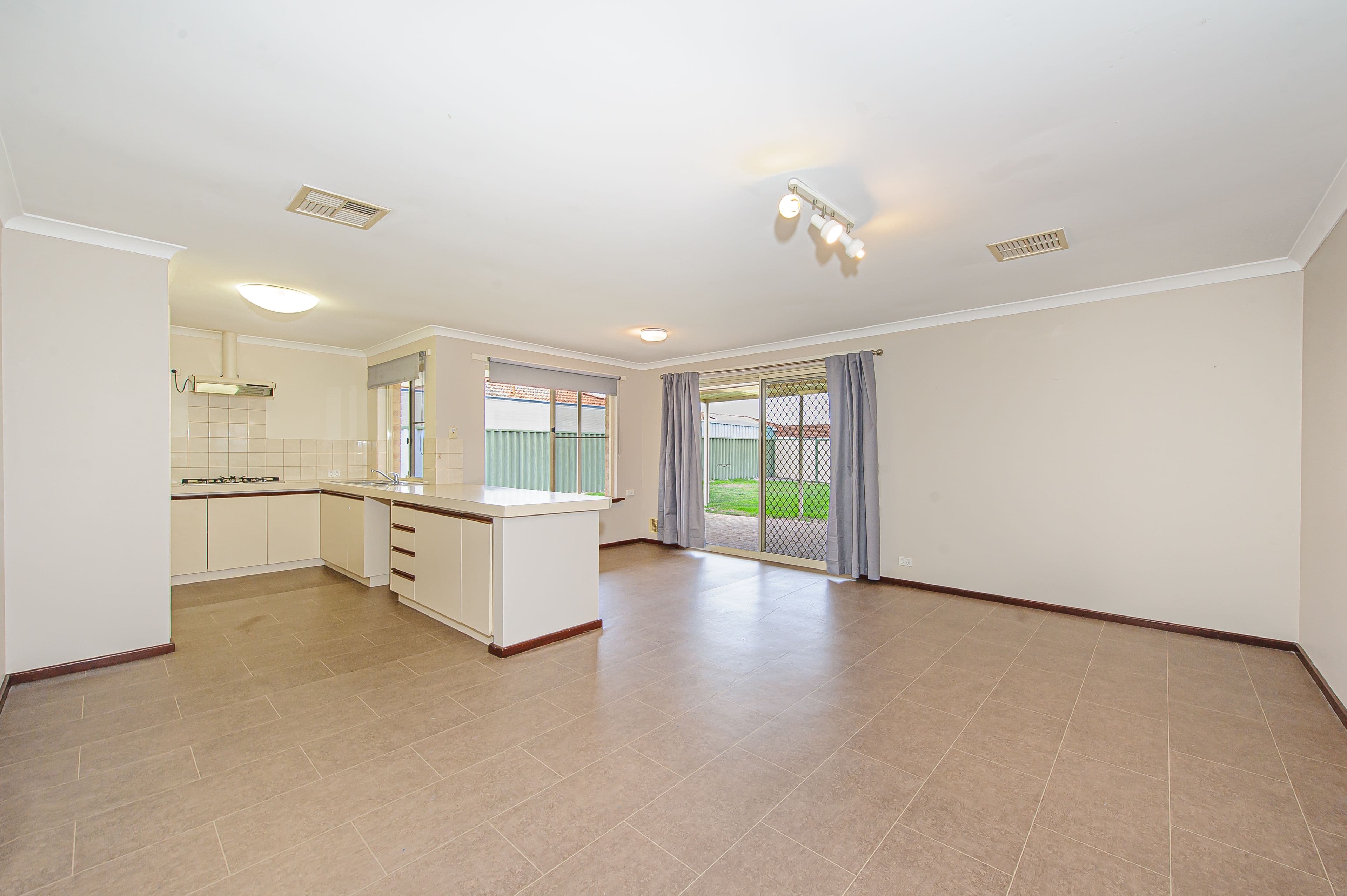 10 Banksia Court, Bullsbrook WA 6084, Bullsbrook - Thumbnail 7
