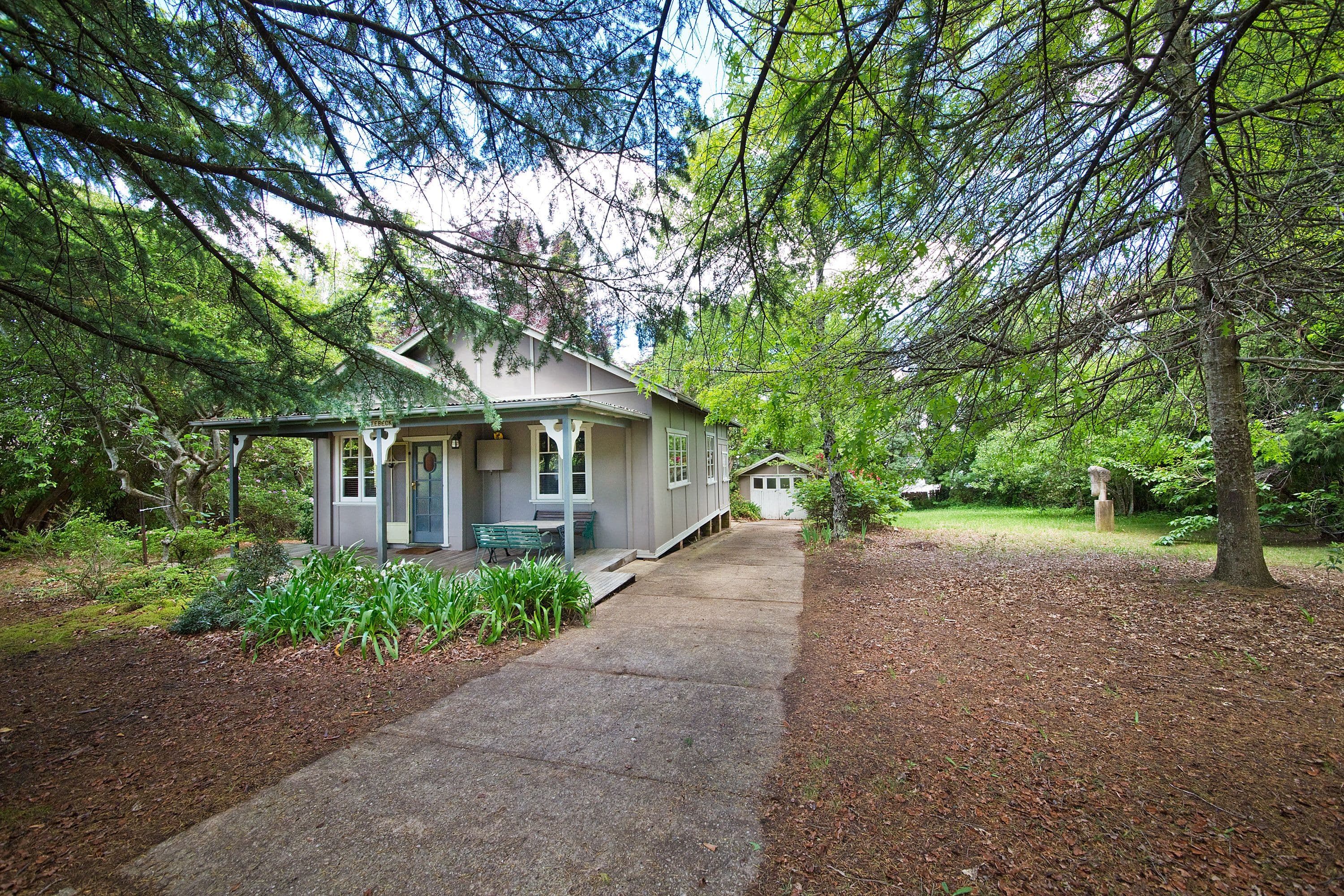 141 Hat Hill Road, Blackheath - Image 1