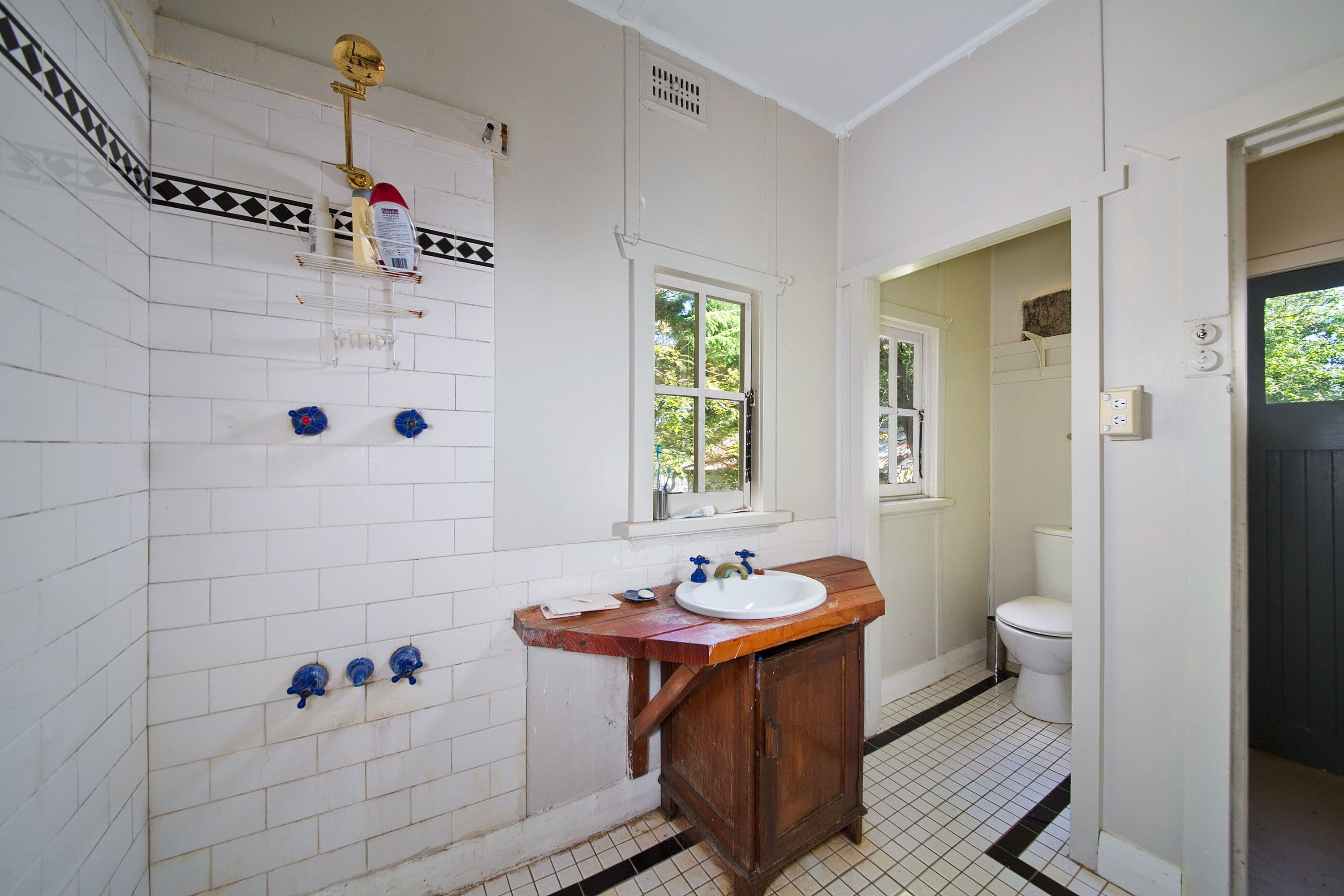 141 Hat Hill Road, Blackheath - Thumbnail 5