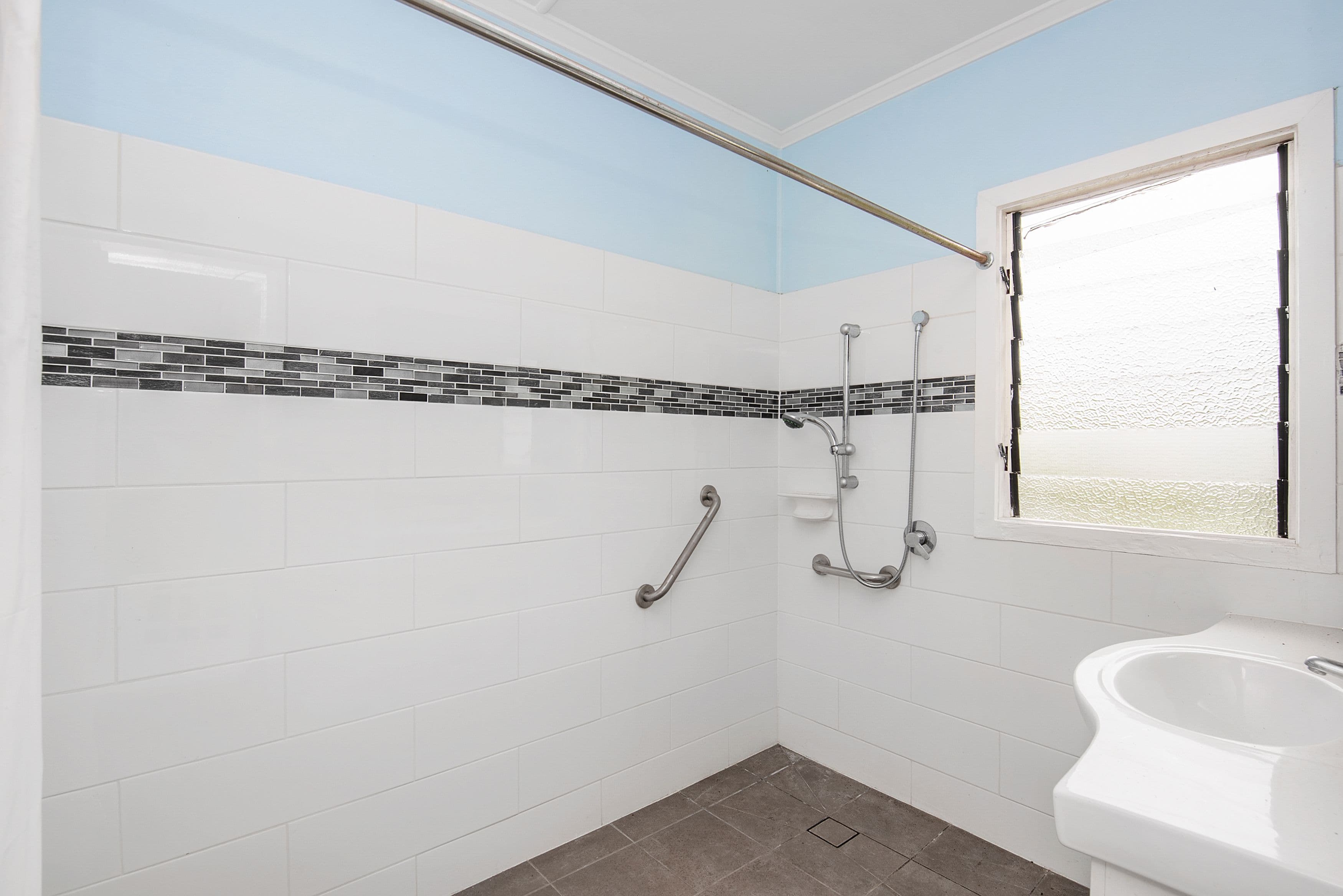19 Whytecliffe Parade, Woody Point QLD 4019, Woody Point - Thumbnail 5