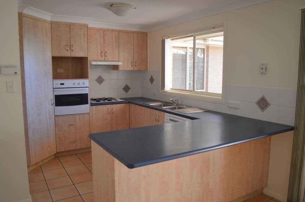 10 Pebble Beach Drive, DUBBO NSW 2830, Dubbo - Thumbnail 2