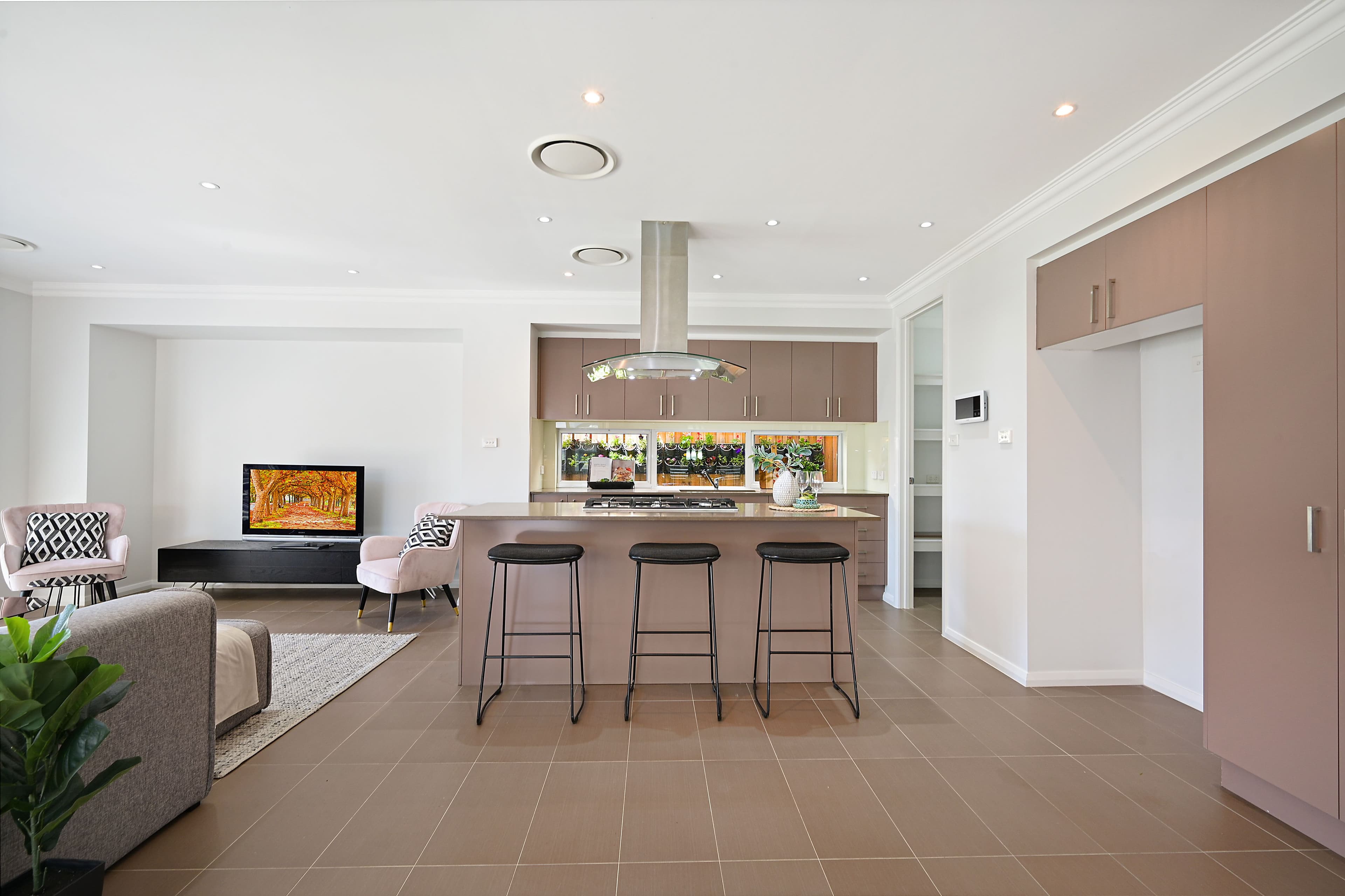 1 Bentwing Avenue, ELIZABETH HILLS NSW 2171, Elizabeth Hills - Thumbnail 4