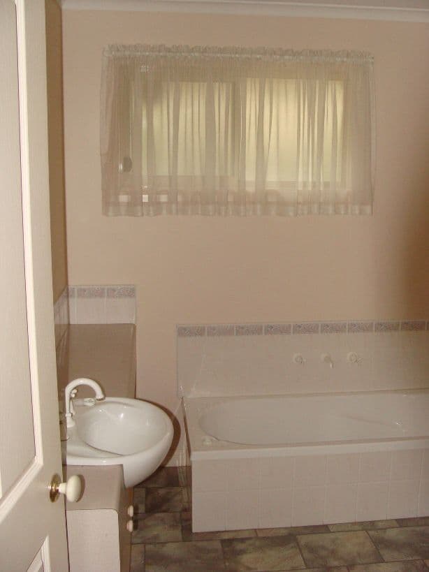 3 Lonsdale Street, HAMILTON VIC 3300, Hamilton - Thumbnail 8