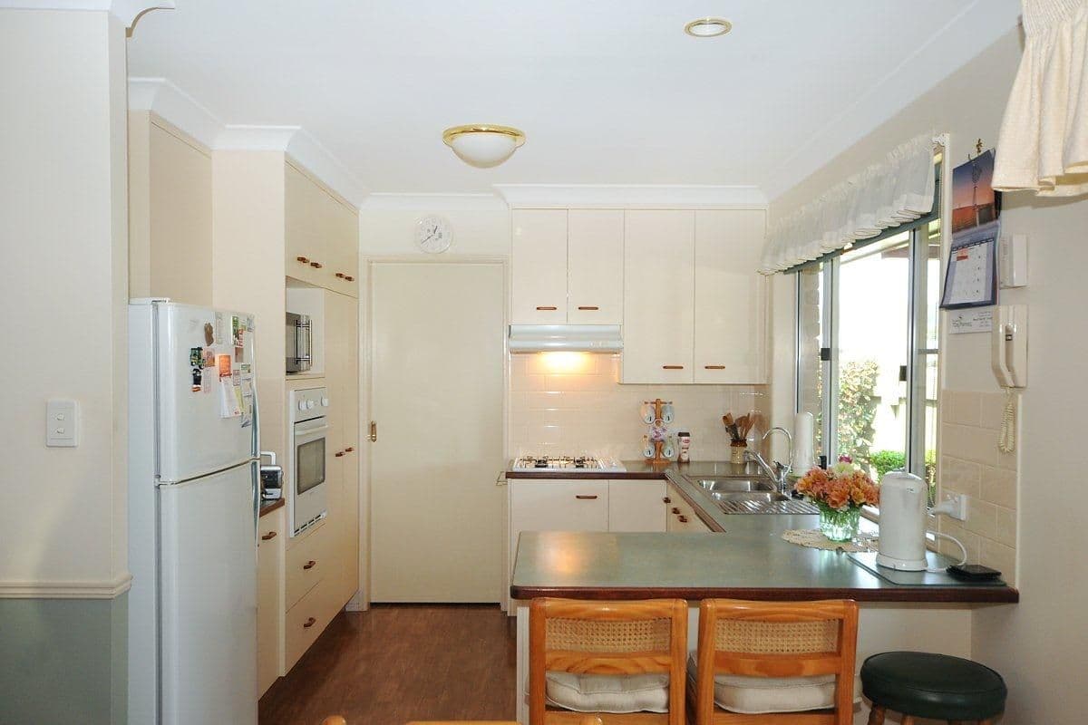 279 Mackenzie Street, CENTENARY HEIGHTS QLD 4350, Centenary Heights - Thumbnail 4