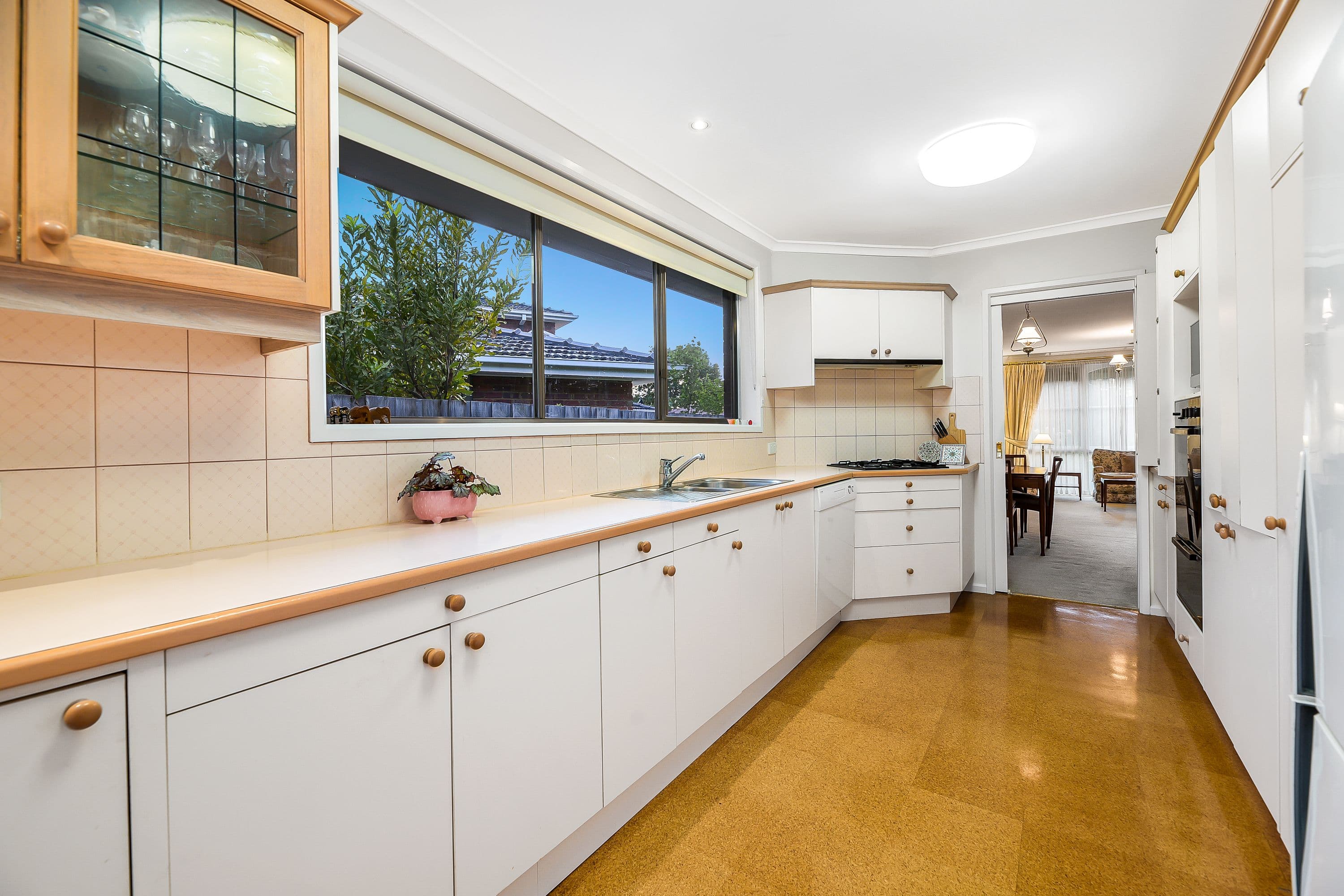 5 Corowa Court, Mount Waverley VIC 3149, Mount Waverley - Thumbnail 5