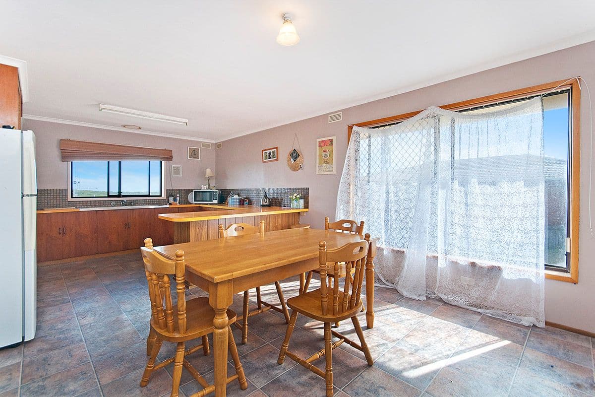 3 Granter Street, Warrnambool VIC 3280, Warrnambool - Thumbnail 3