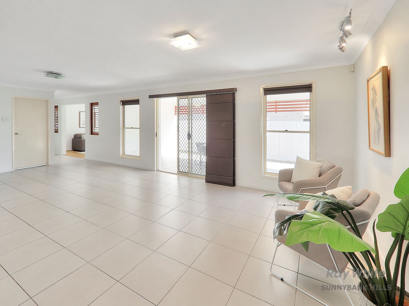 53 Larapinta Circuit, Parkinson QLD 4115, Parkinson - Thumbnail 6