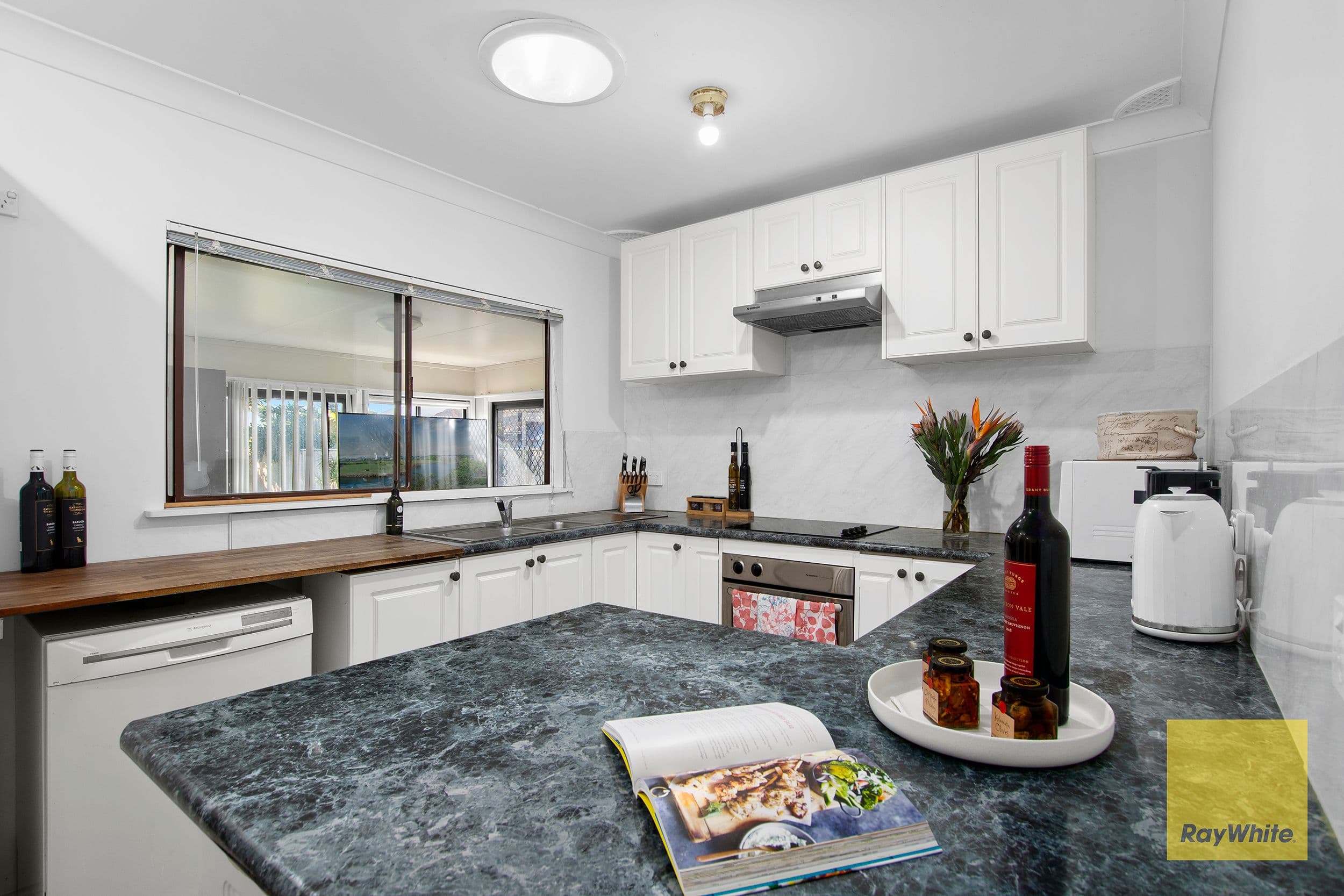 51 Florida Avenue, Woy Woy NSW 2256, Woy Woy - Thumbnail 5