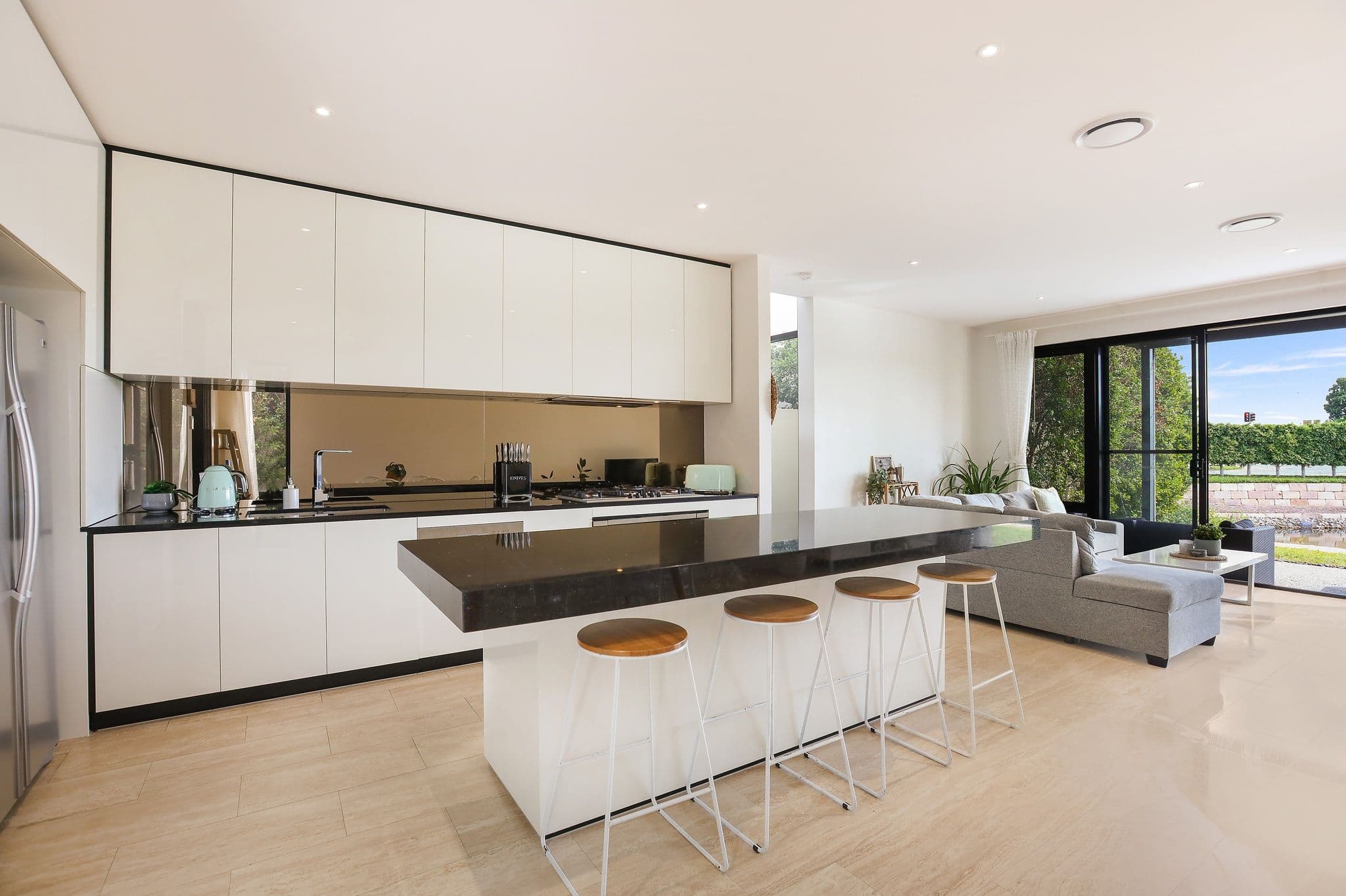 12 Concourse Drive, Mermaid Waters QLD 4218, Mermaid Waters - Thumbnail 5