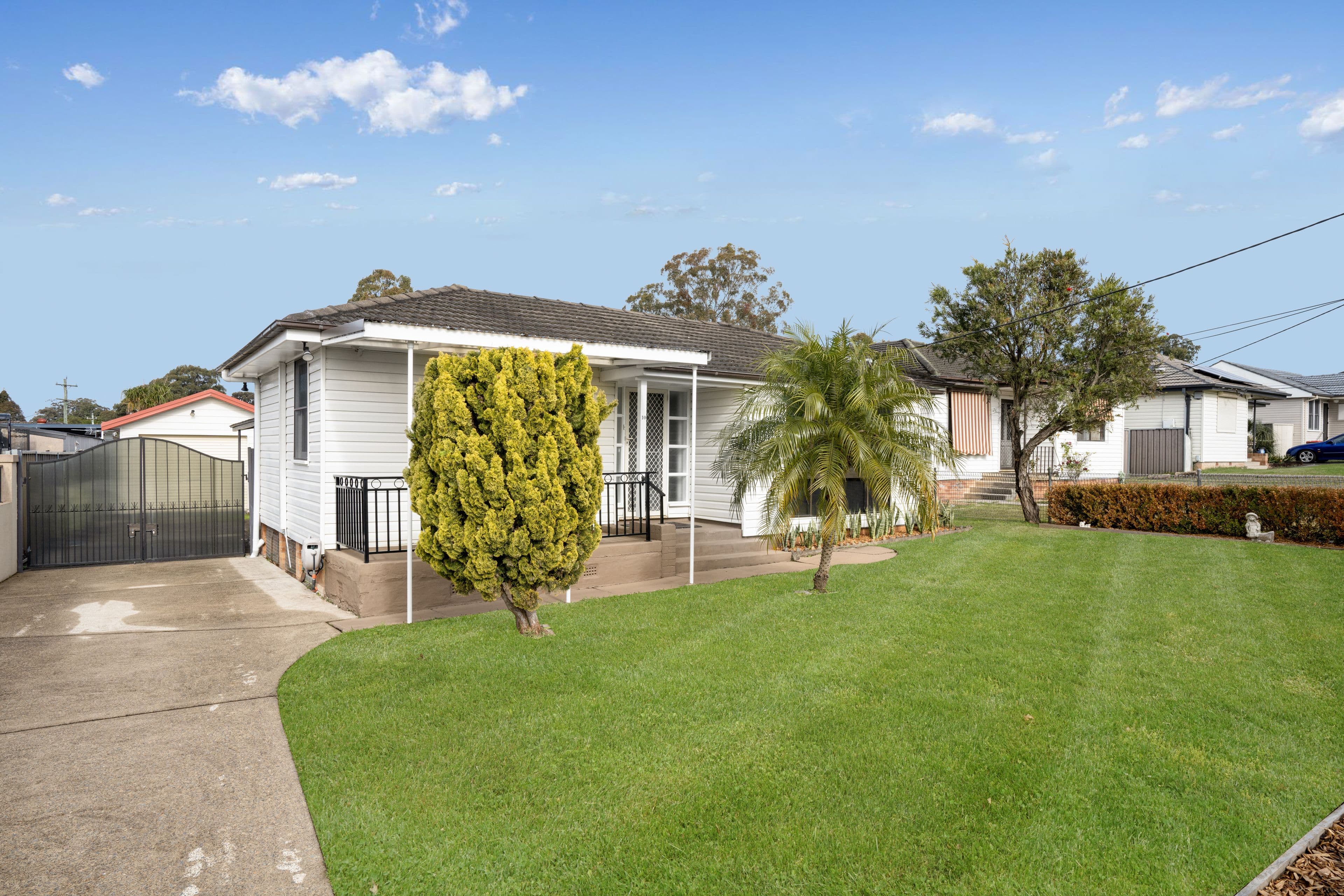 10 Catherine Avenue, Lurnea NSW 2170, Lurnea - Thumbnail 2