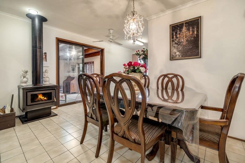 77 Betula Avenue, BUNDOORA VIC 3083, Bundoora - Thumbnail 2