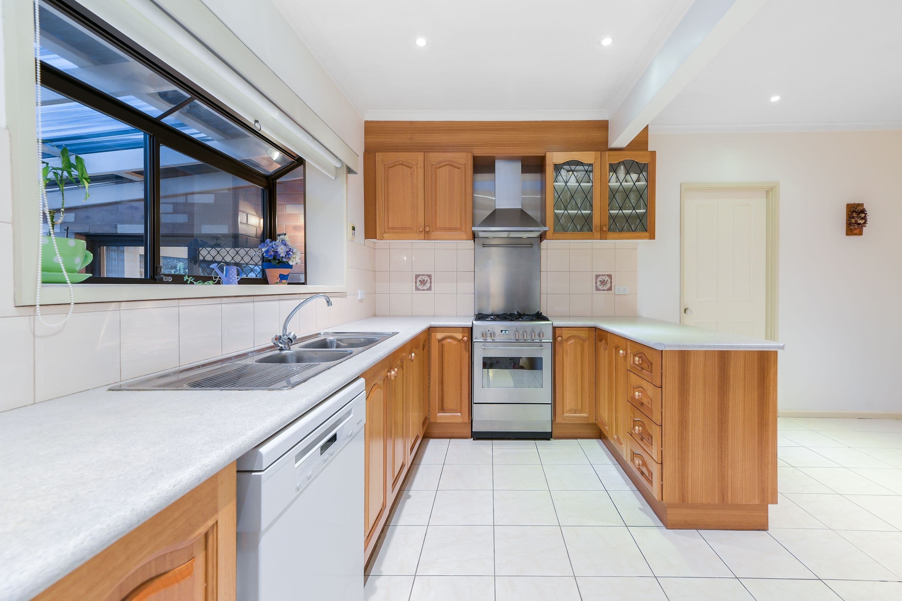 3 Shirley Avenue, Glen Waverley VIC 3150, Glen Waverley - Thumbnail 7