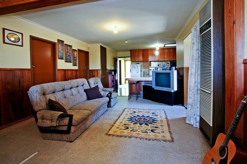 13 Durran Street, ST ALBANS PARK VIC 3219, St Albans Park - Thumbnail 3