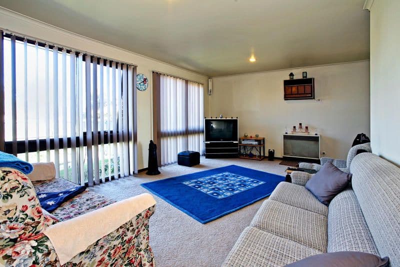 13 Durran Street, ST ALBANS PARK VIC 3219, St Albans Park - Thumbnail 5