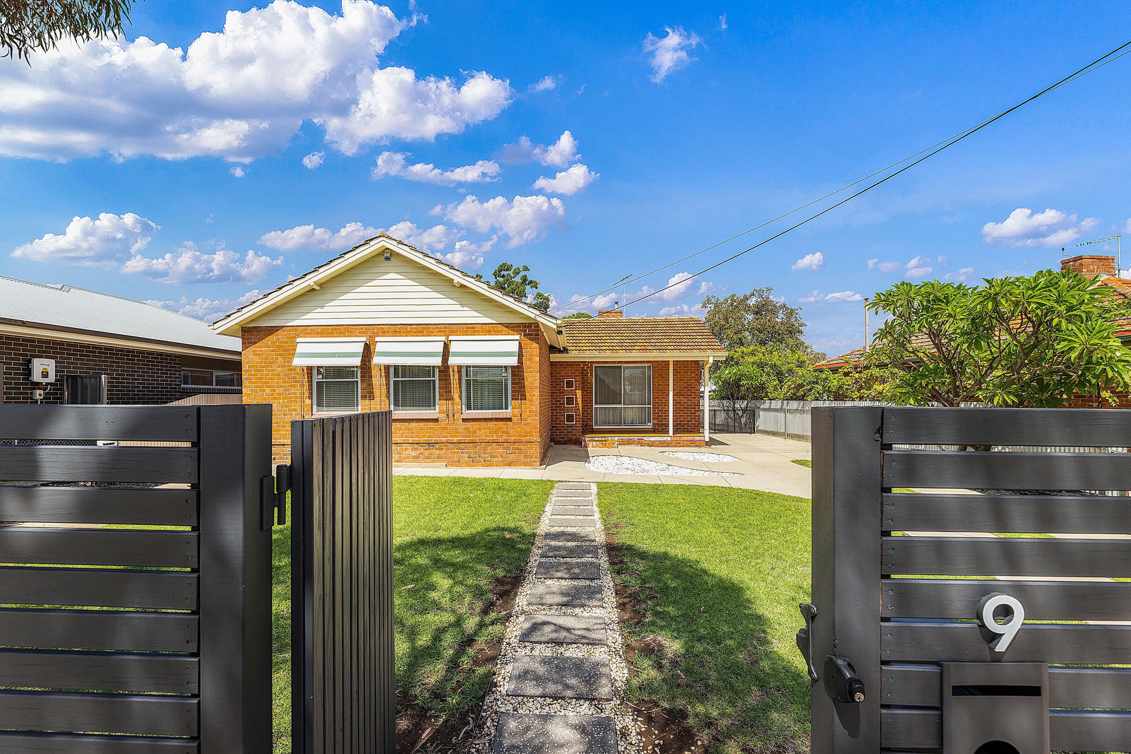 9 Selkirk Avenue, Clearview SA 5085, Clearview - Image 1