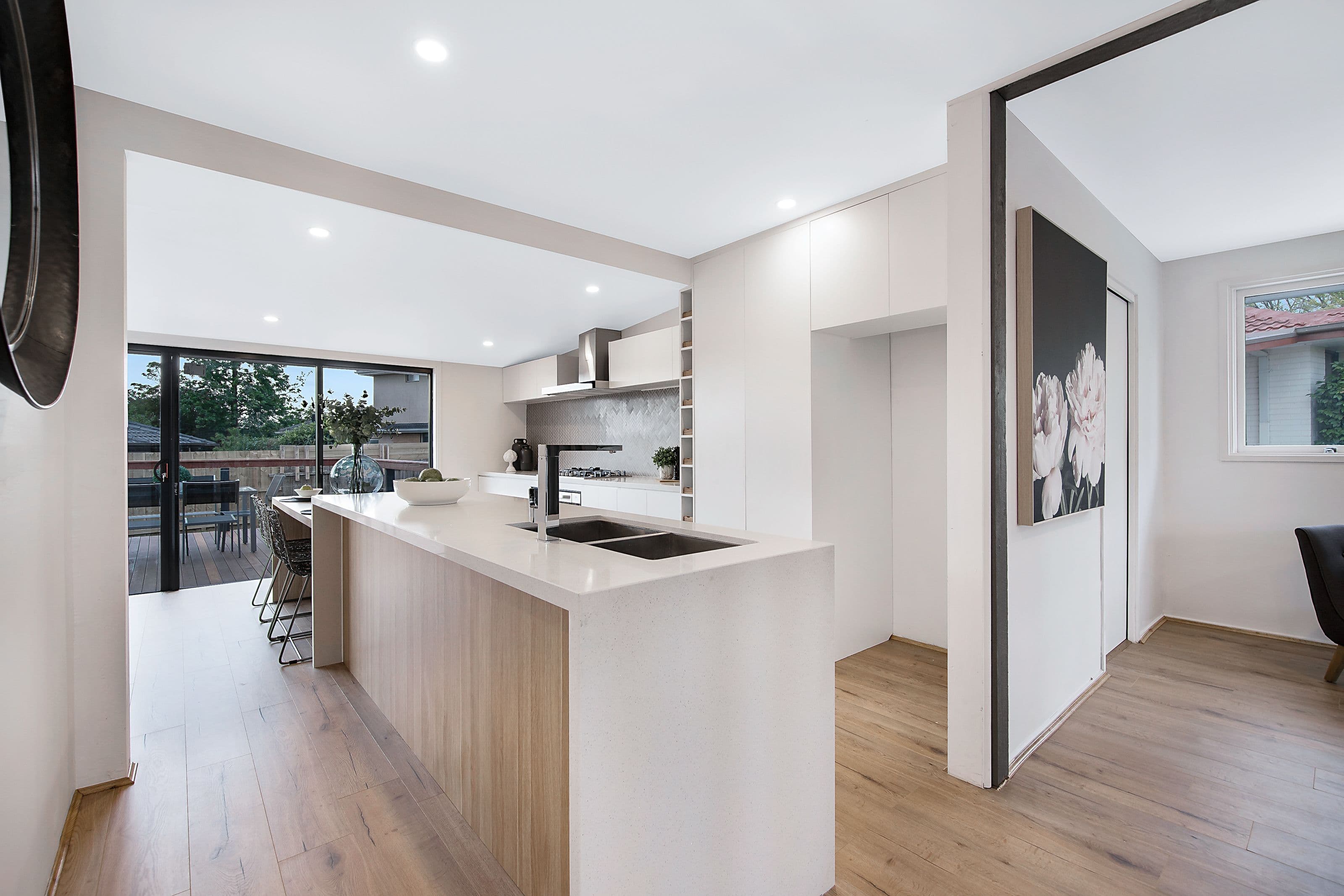 2 Naroo Court, Glen Waverley VIC 3150, Glen Waverley - Thumbnail 2