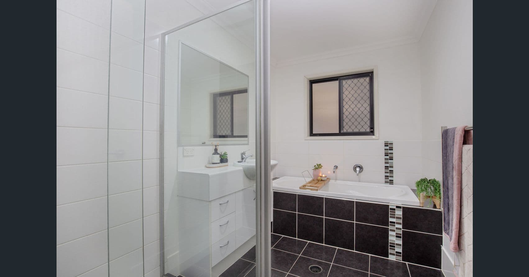 3 Phaeton Street, Upper Coomera QLD 4209, Upper Coomera - Thumbnail 7