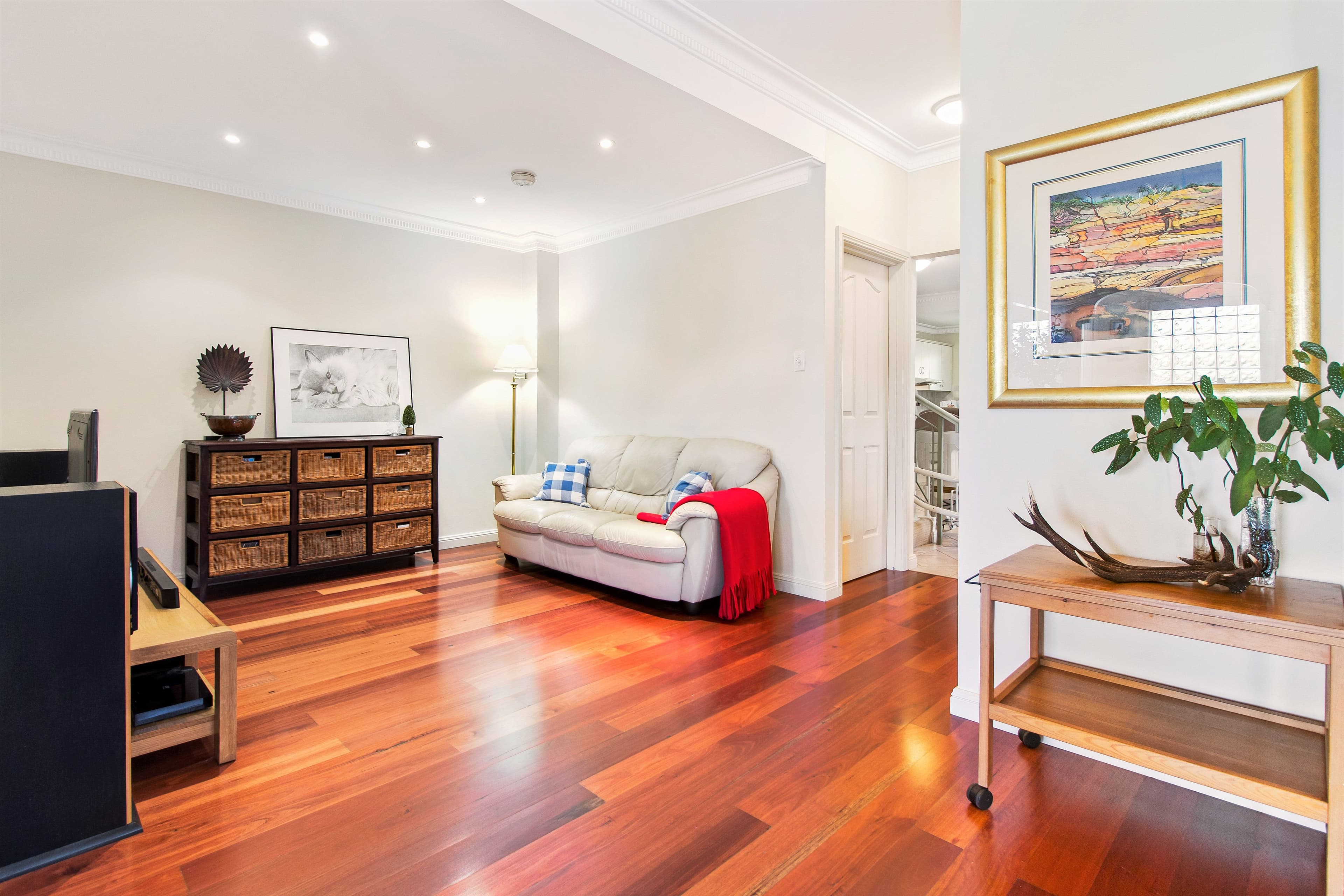 12 Phillip Road, Putney - Thumbnail 2