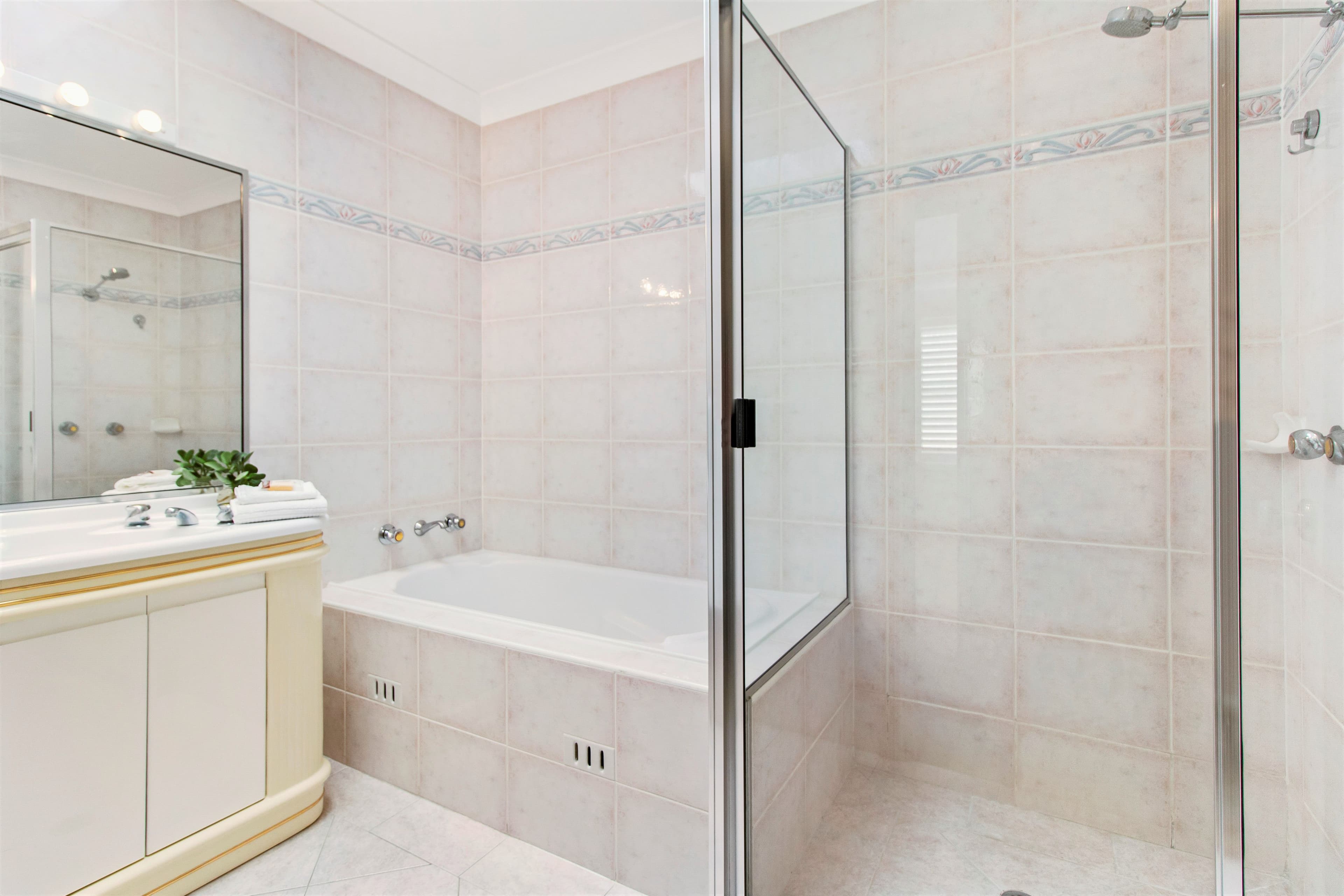 12 Phillip Road, Putney - Thumbnail 7