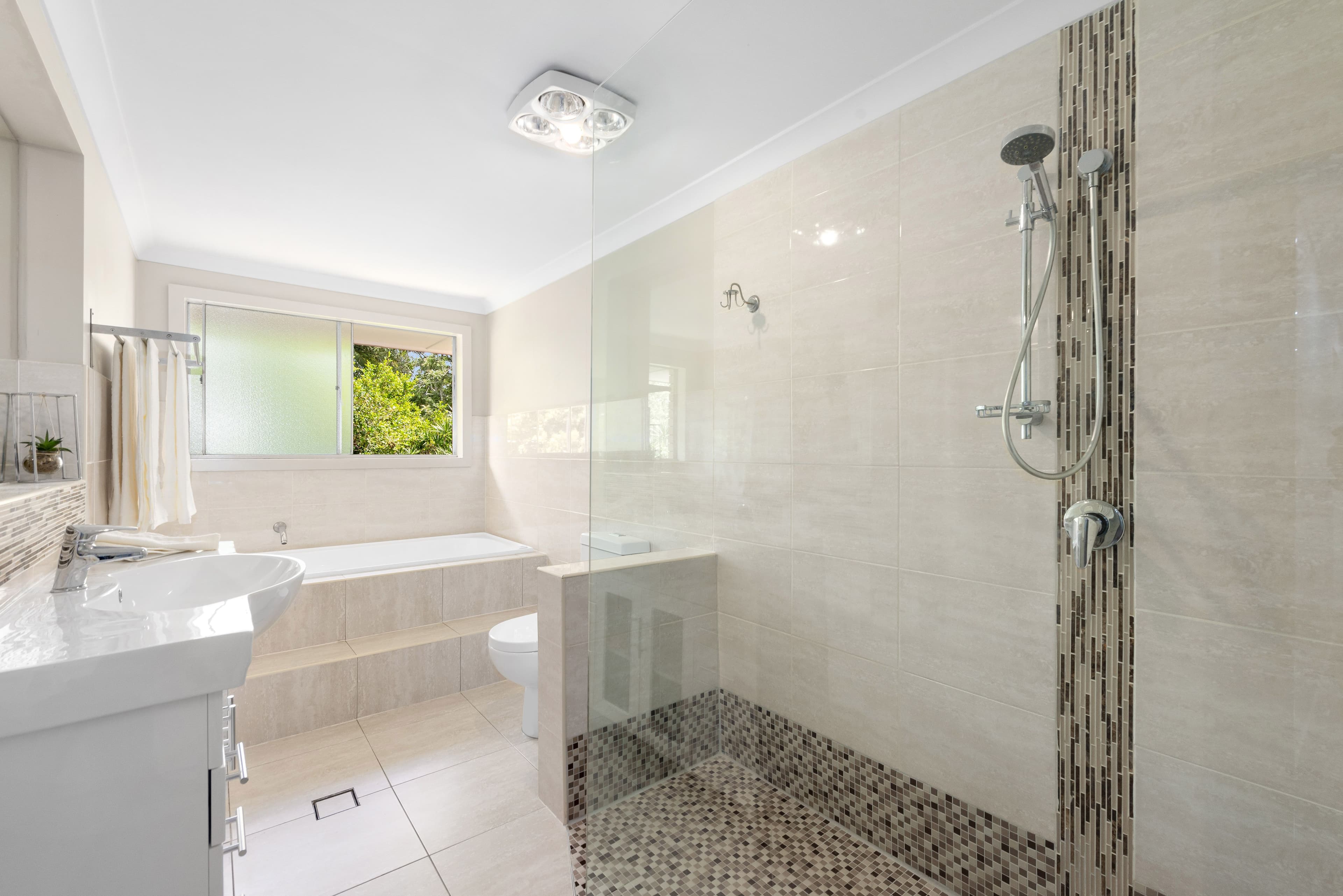 10 Arkana Street, The Gap QLD 4061, The Gap - Thumbnail 7