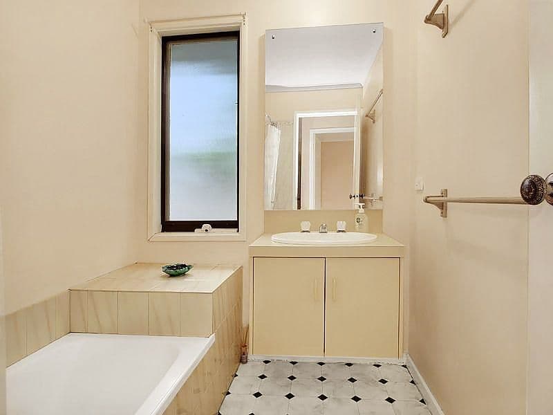 11 Nicholas Court, Lysterfield VIC 3156, Lysterfield - Thumbnail 4
