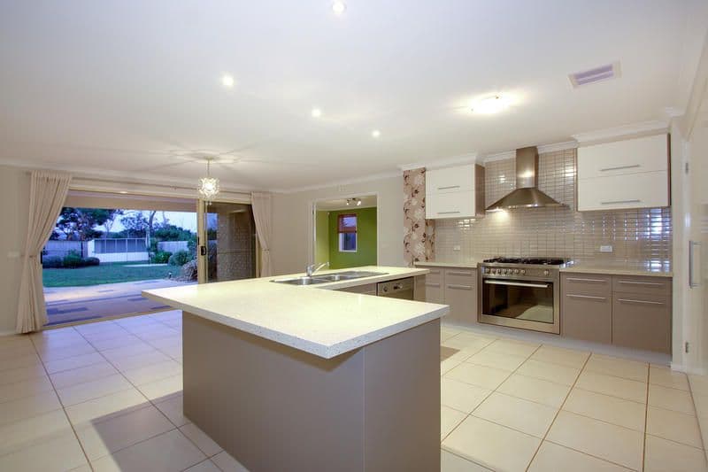30 Ben Drive, MORNINGTON VIC 3931, Mornington - Thumbnail 6