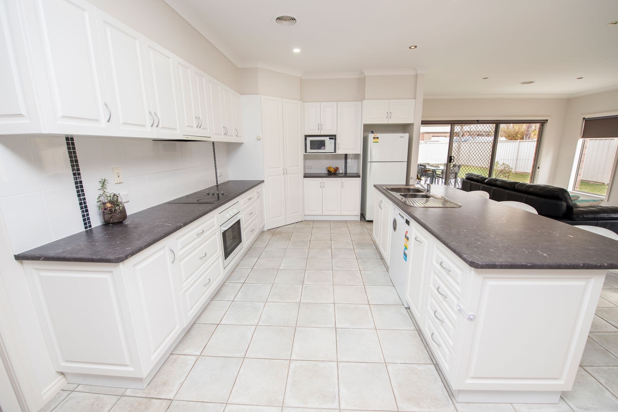 3 Merit Crescent, Swan Hill VIC 3585, Swan Hill - Thumbnail 3