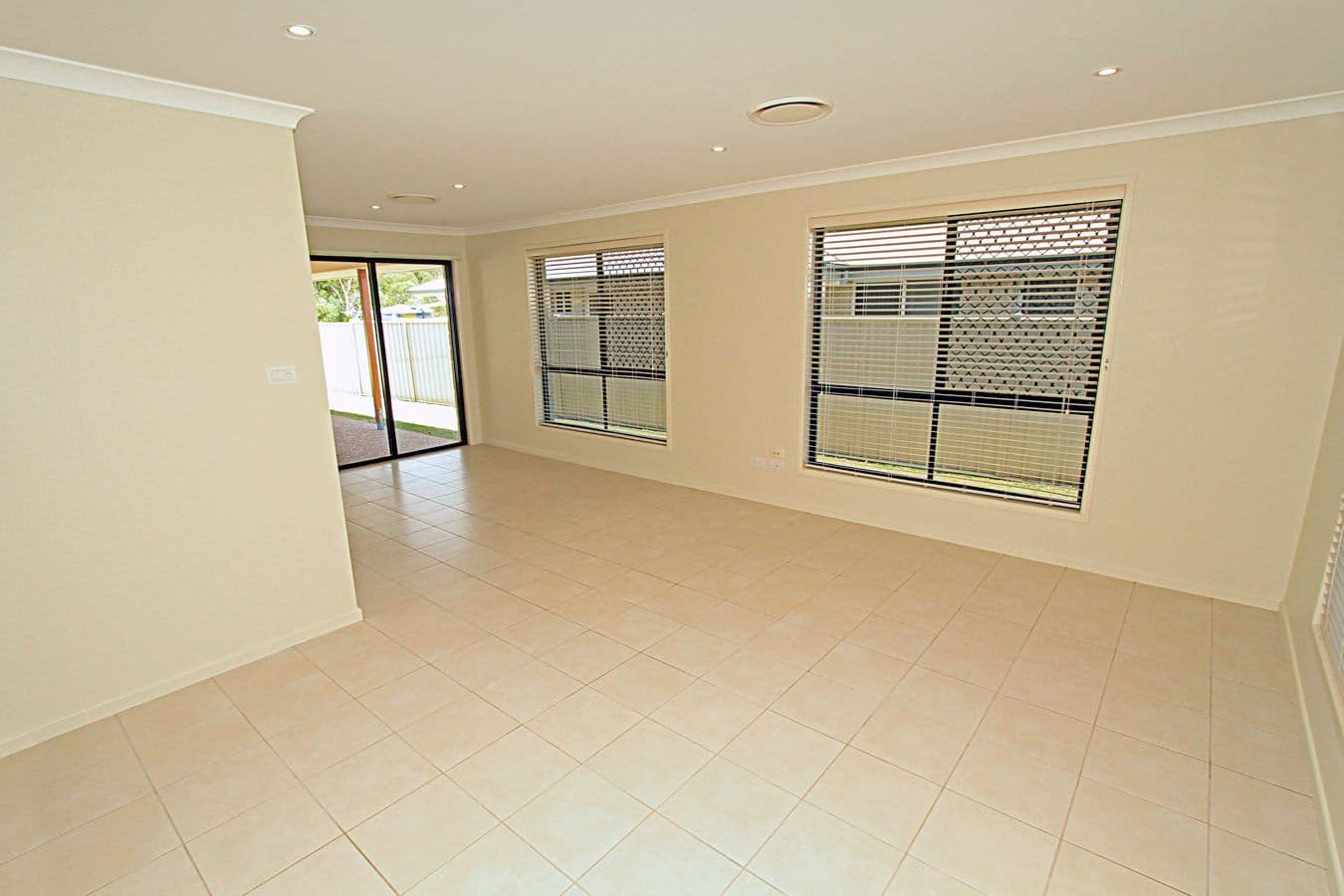 91 Carbeen Drive, TARANGANBA QLD 4703, Taranganba - Thumbnail 2