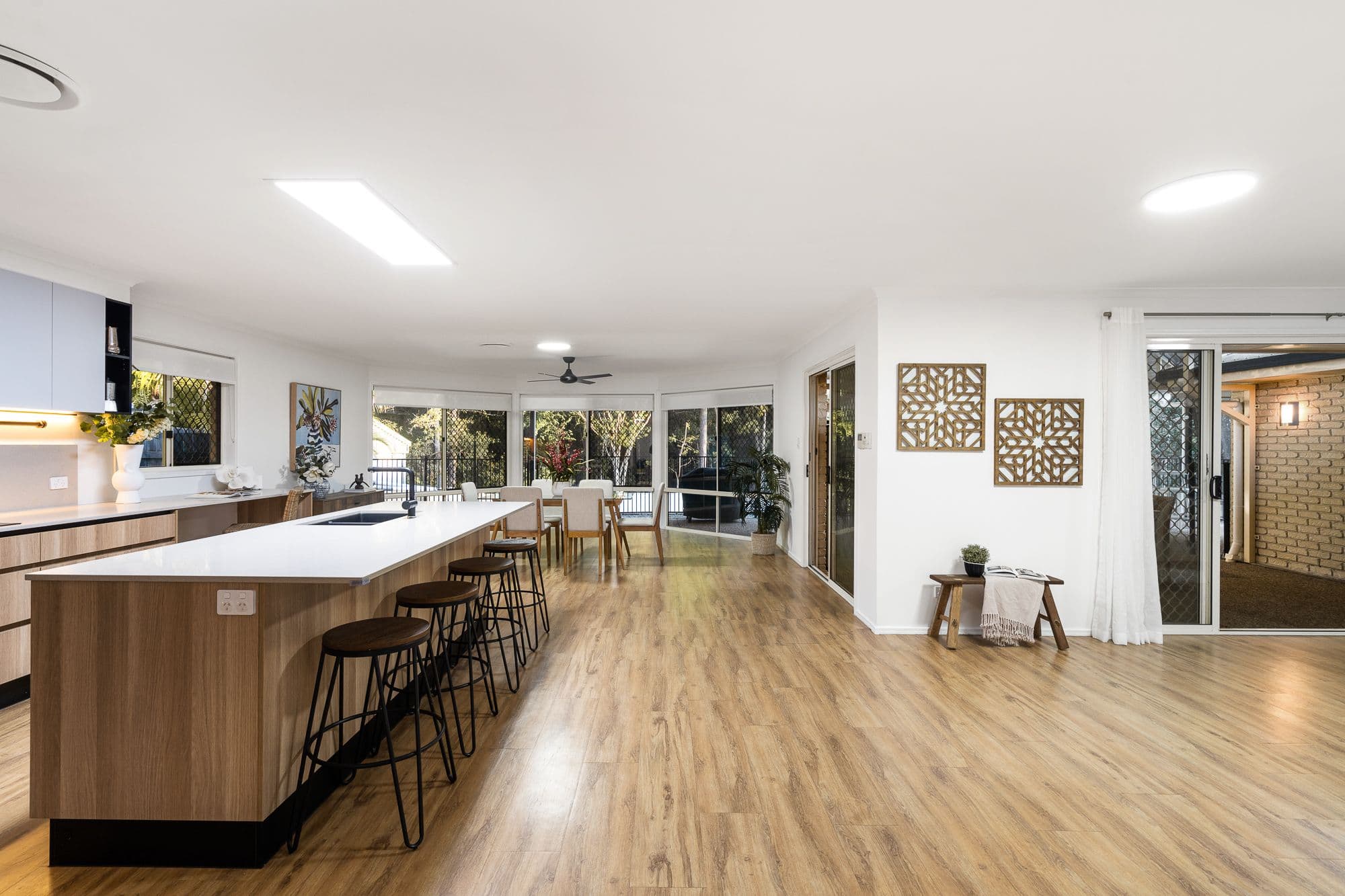 6 Corvus Drive, Cashmere QLD 4500, Cashmere - Thumbnail 2