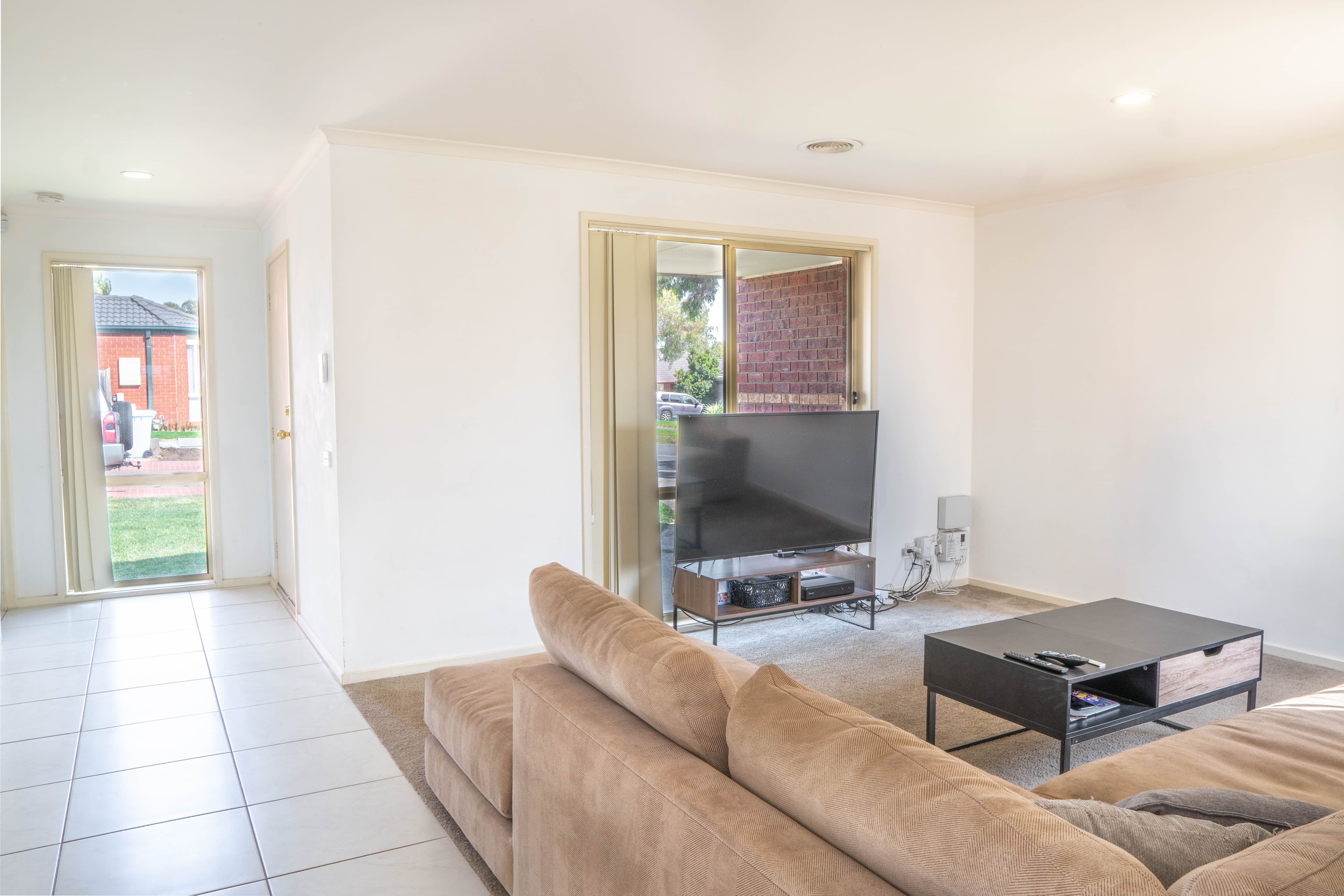 12 Jasa Crescent, Cranbourne West VIC 3977, Cranbourne West - Thumbnail 2
