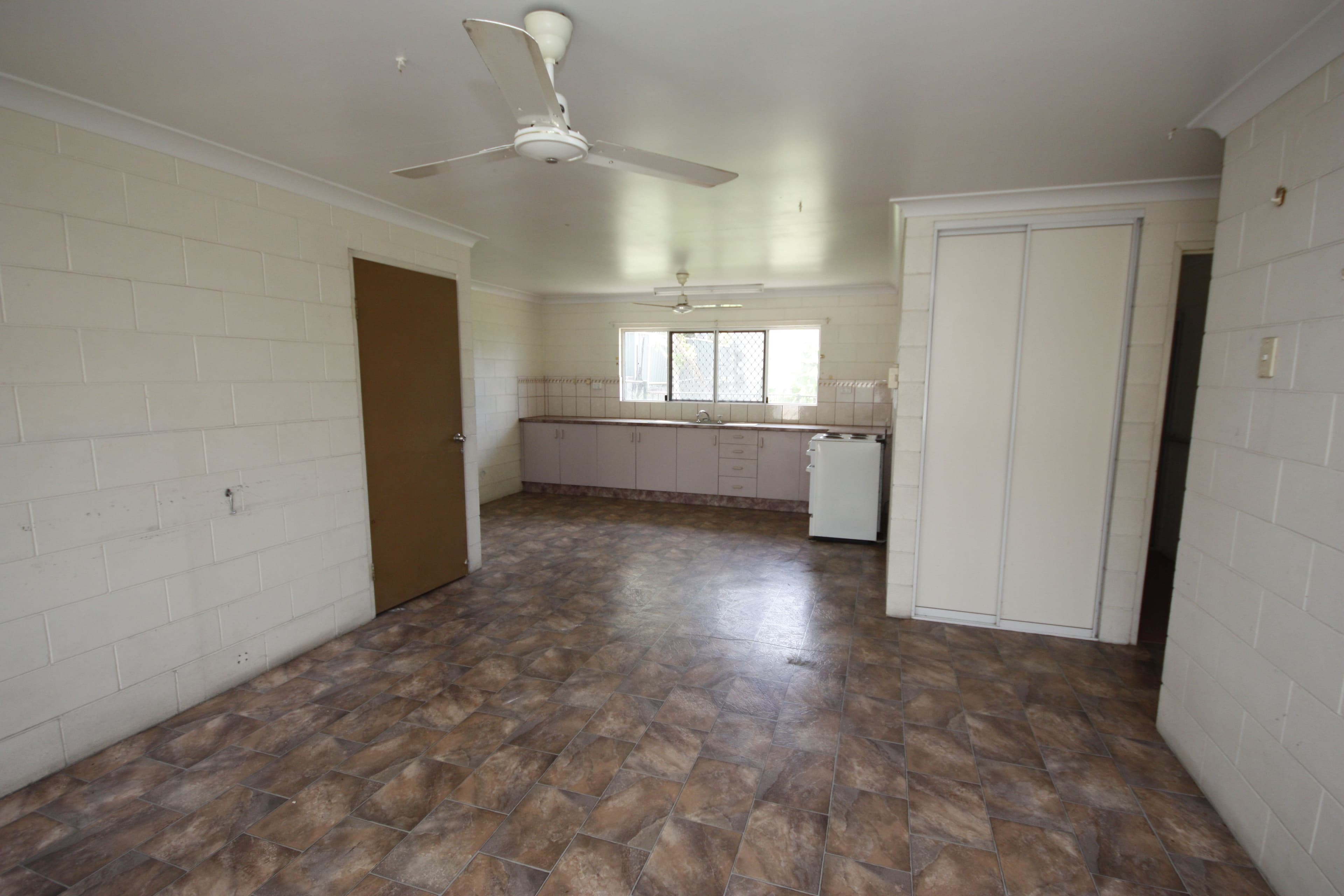59 Munro Street, Ayr QLD 4807, Ayr - Thumbnail 3