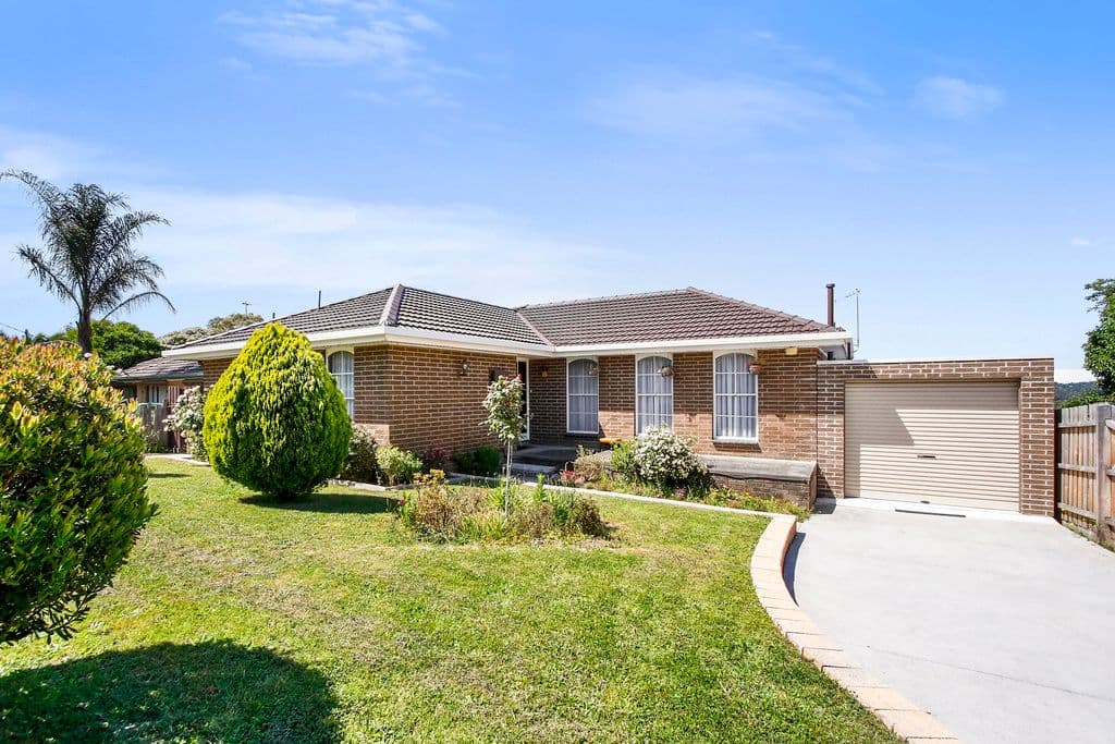 38 Erskine Ridge, Mooroolbark VIC 3138, Mooroolbark - Image 1
