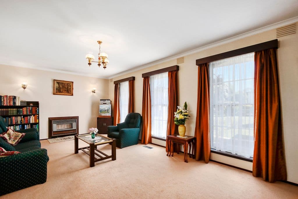 38 Erskine Ridge, Mooroolbark VIC 3138, Mooroolbark - Thumbnail 2