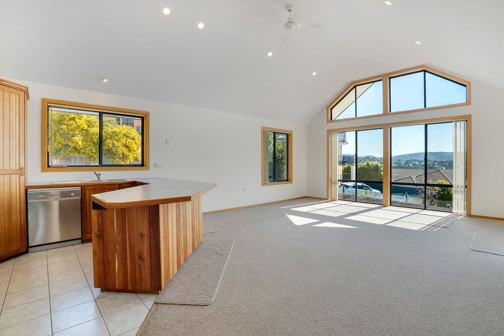 36 Suncoast Drive, Blackmans Bay TAS 7052, Blackmans Bay - Thumbnail 6