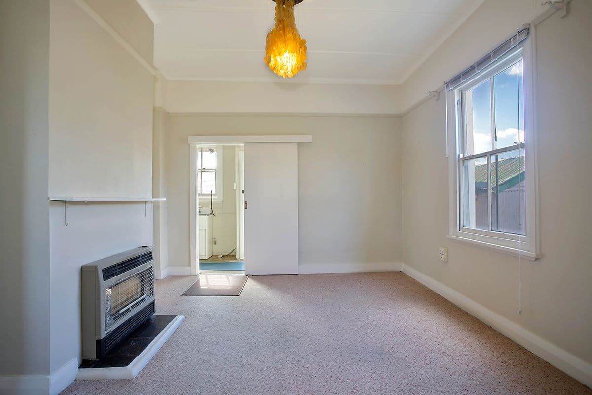 11 Lone Pine Avenue, Lithgow NSW 2790, Lithgow - Thumbnail 2