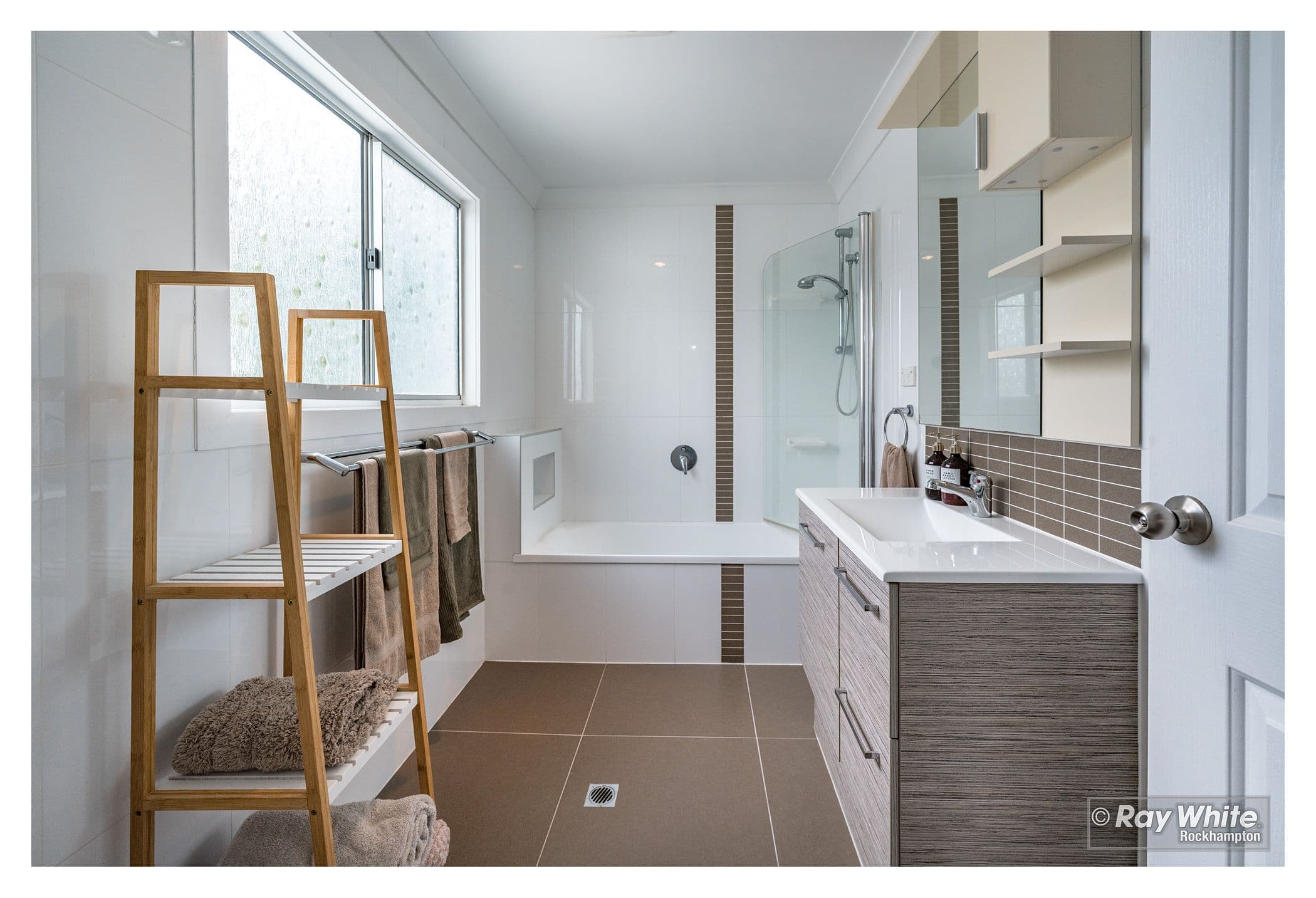 394 Feez Street, Norman Gardens QLD 4701, Norman Gardens - Thumbnail 8